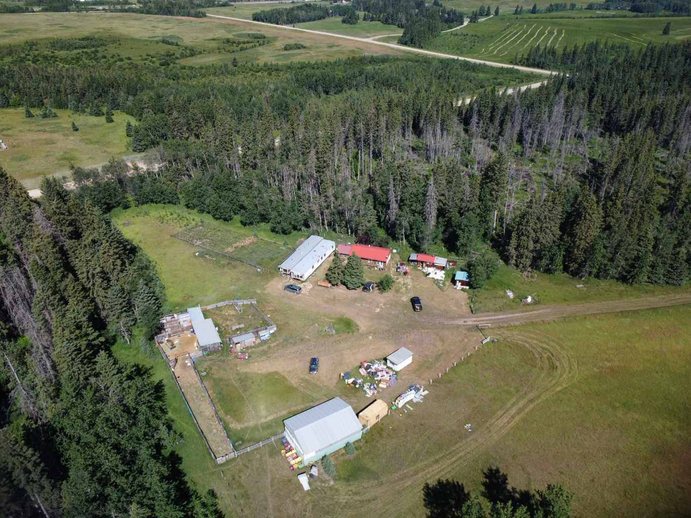 26127 Township Road 414, Lacombe, AB T4L 1K3
