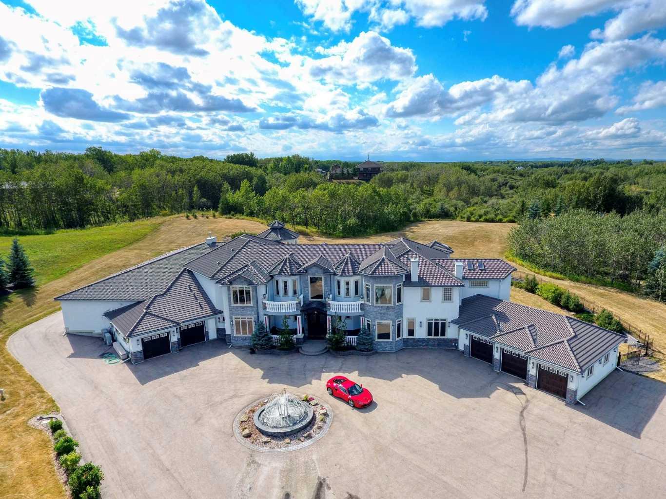 75 Gray Way, Calgary, AB T3R 1K7