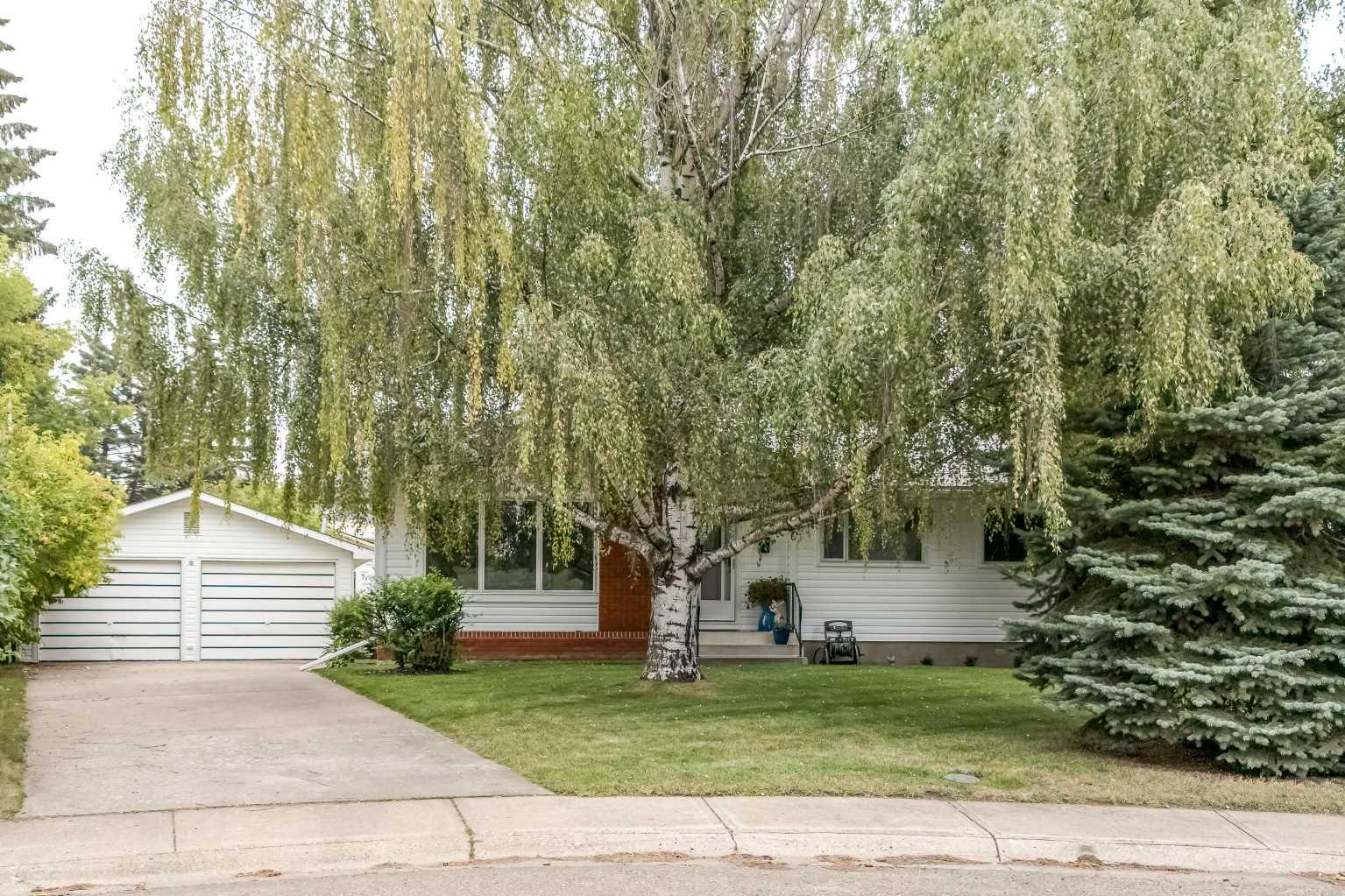 6 Standish Close, Red Deer, AB T4N 0A7