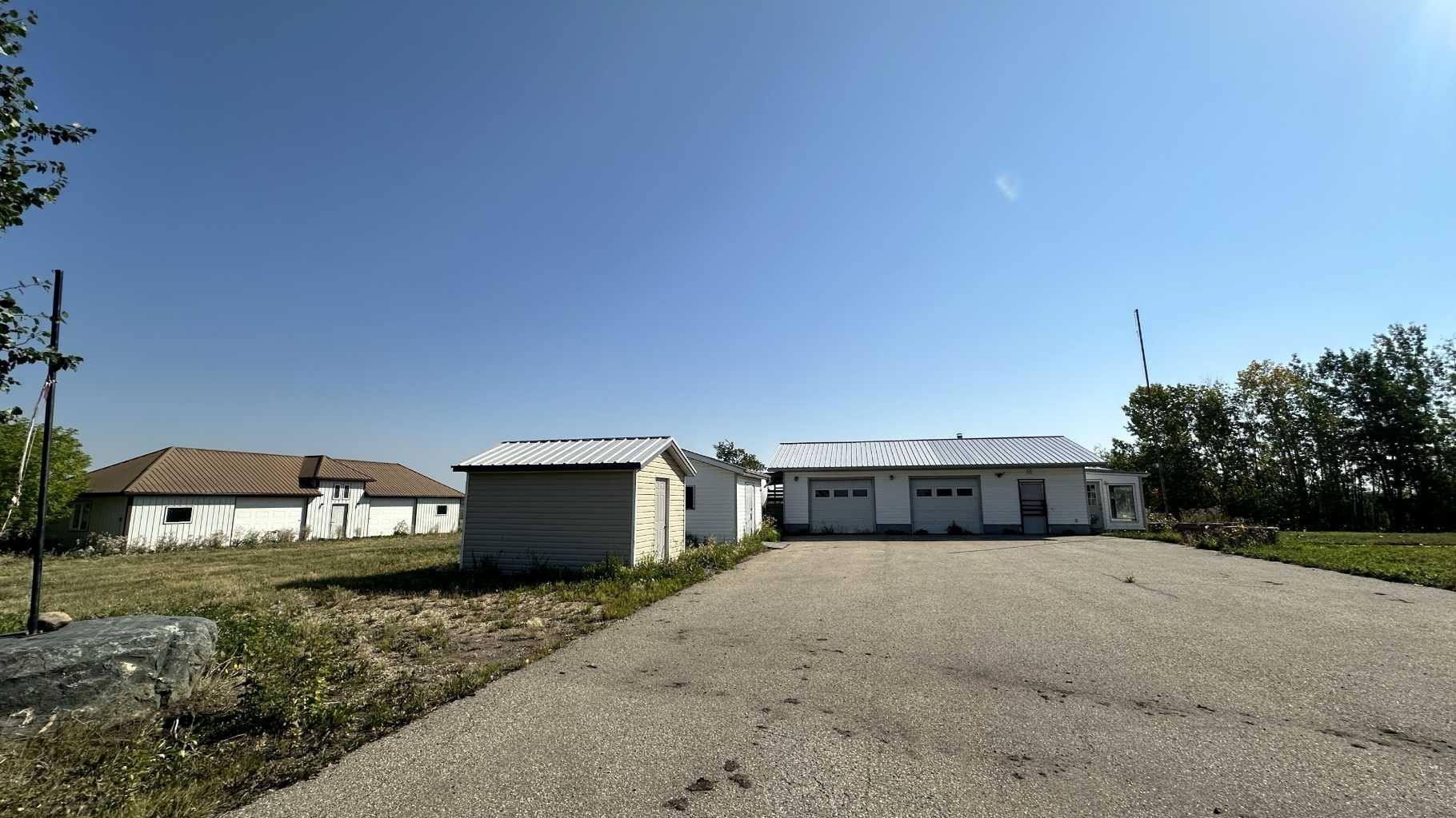 60037 Township Road 725, Clairmont, AB T0H 0W5