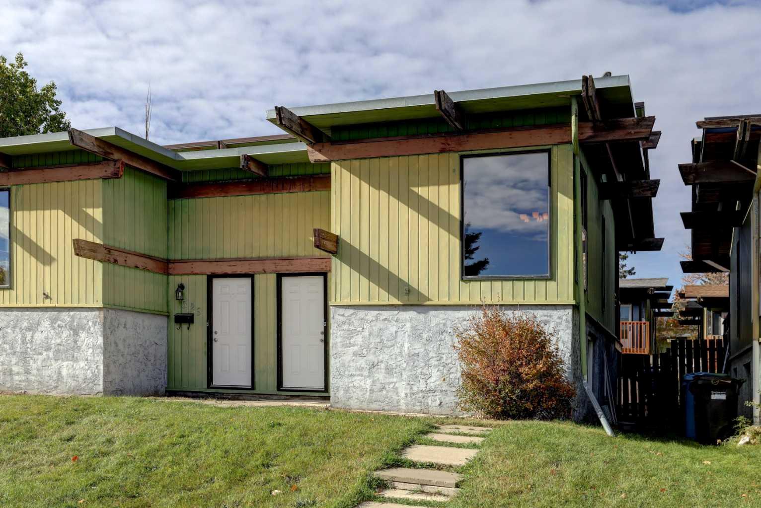 531 Sabrina Rd SW, Calgary, AB T2W 1Y7