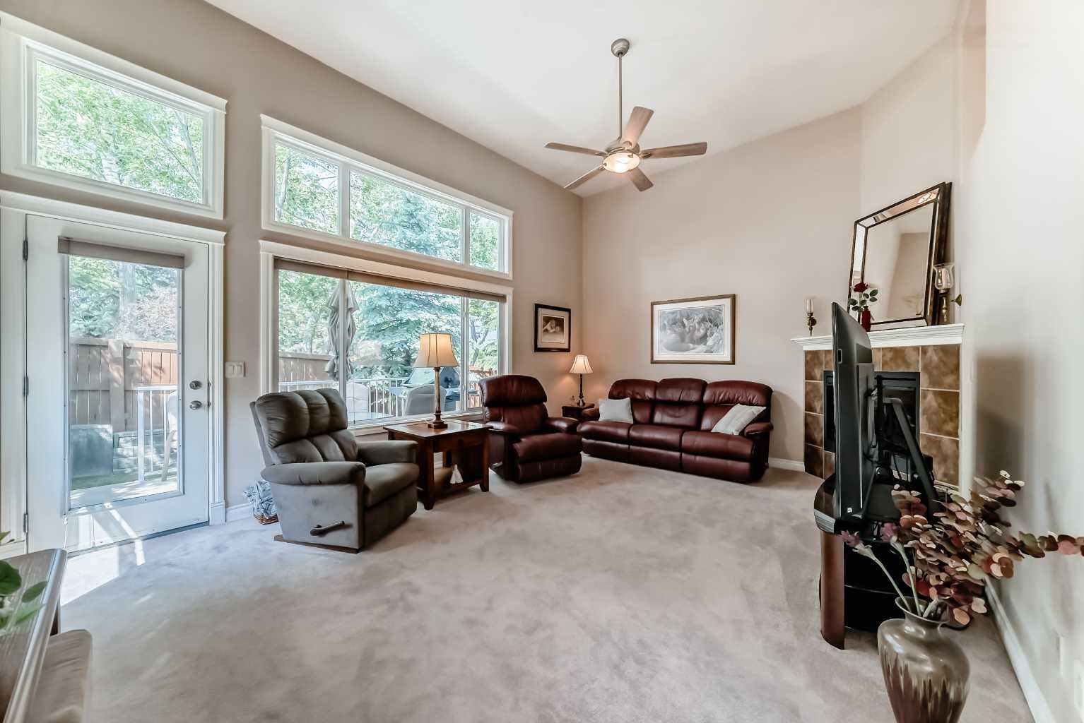 70 Dover Mews SE, Calgary, AB T2B 0P6