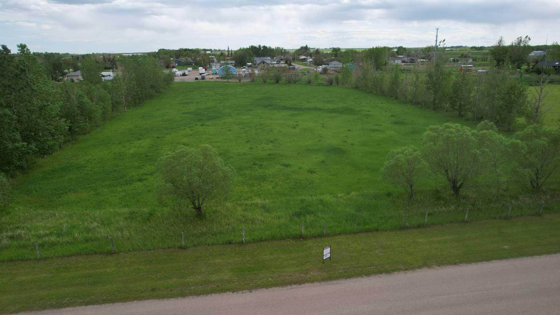 12 Horseshoe Estates Rd, Taber, AB T1G 2E4