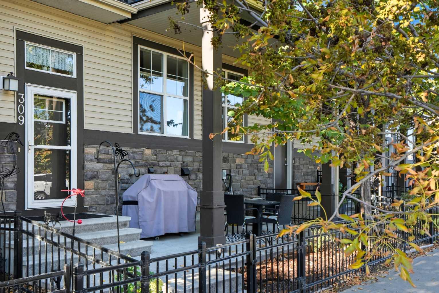 309 Mckenzie Towne Gate SE, Calgary, AB T2Z 1C8