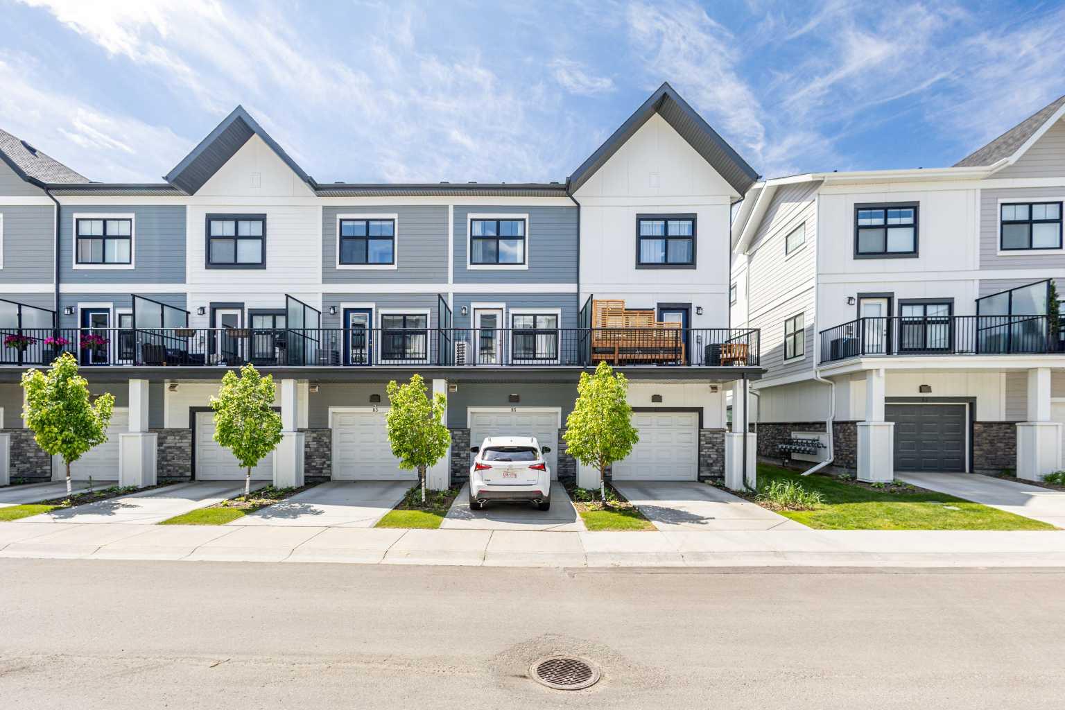 85 Les Jardins Park SE, Calgary, AB T2C 5V3