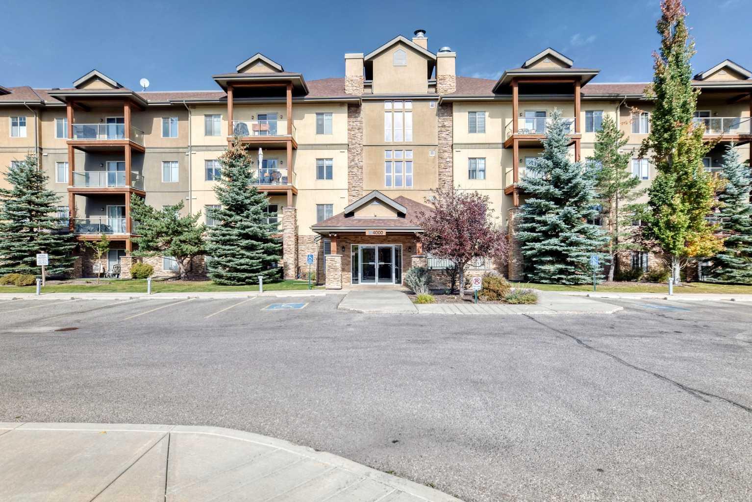92 Crystal Shores Road Unit 4205, Okotoks, AB T1S 2N2