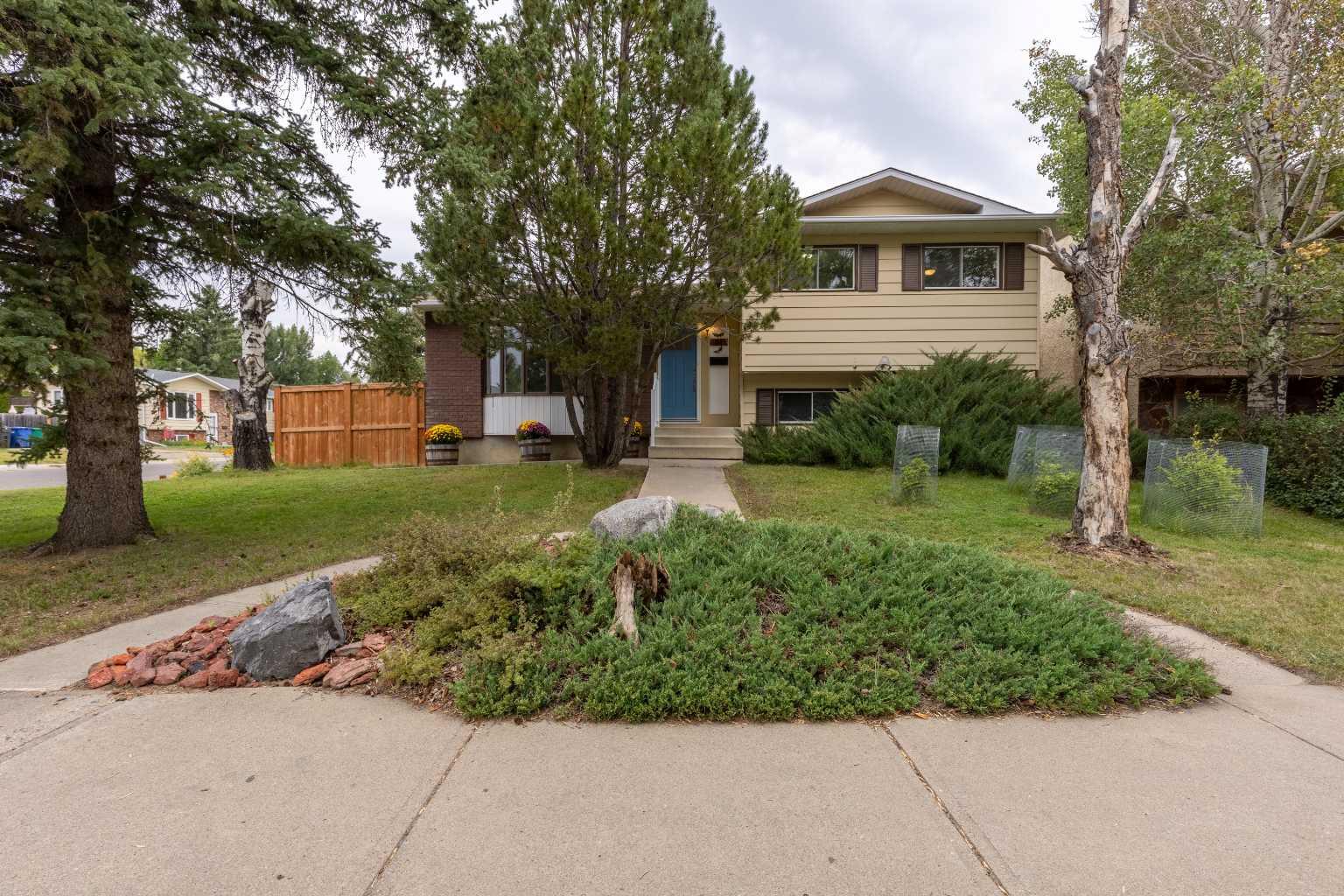 51 Temple Blvd W, Lethbridge, AB T1K 4T2