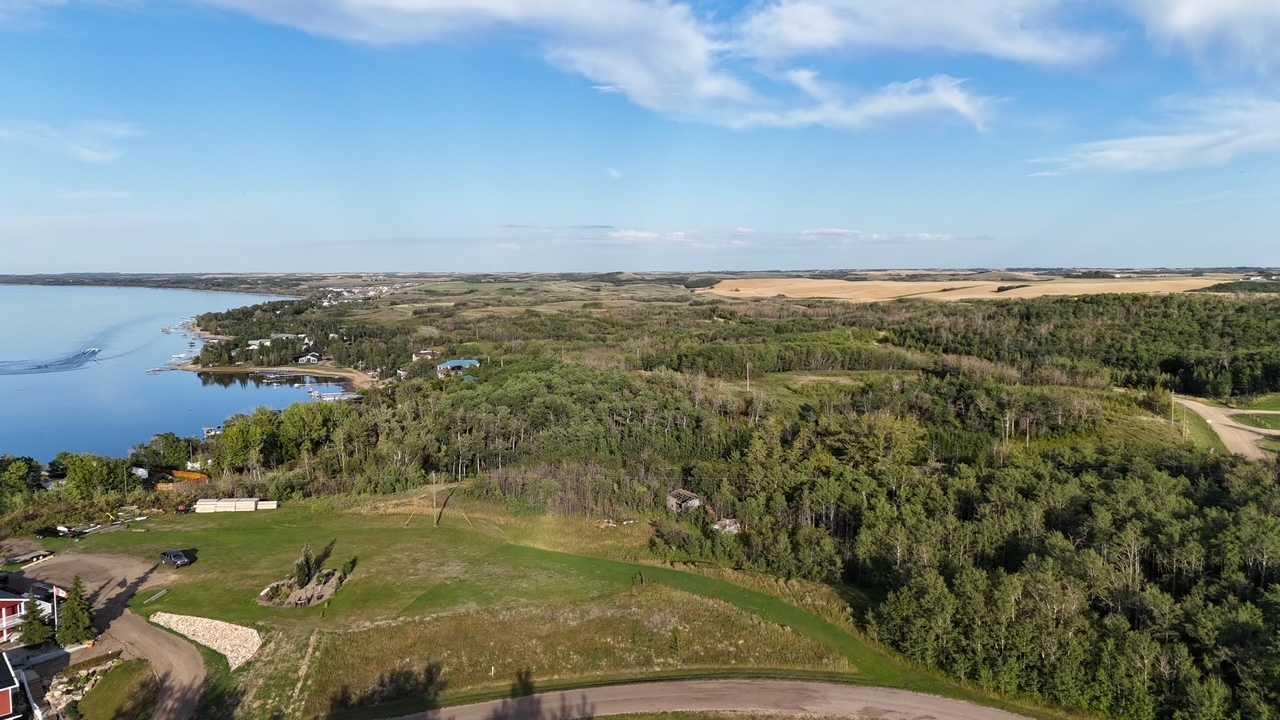 8 Whitetail Close, Rochon Sands, AB T0C 2L0