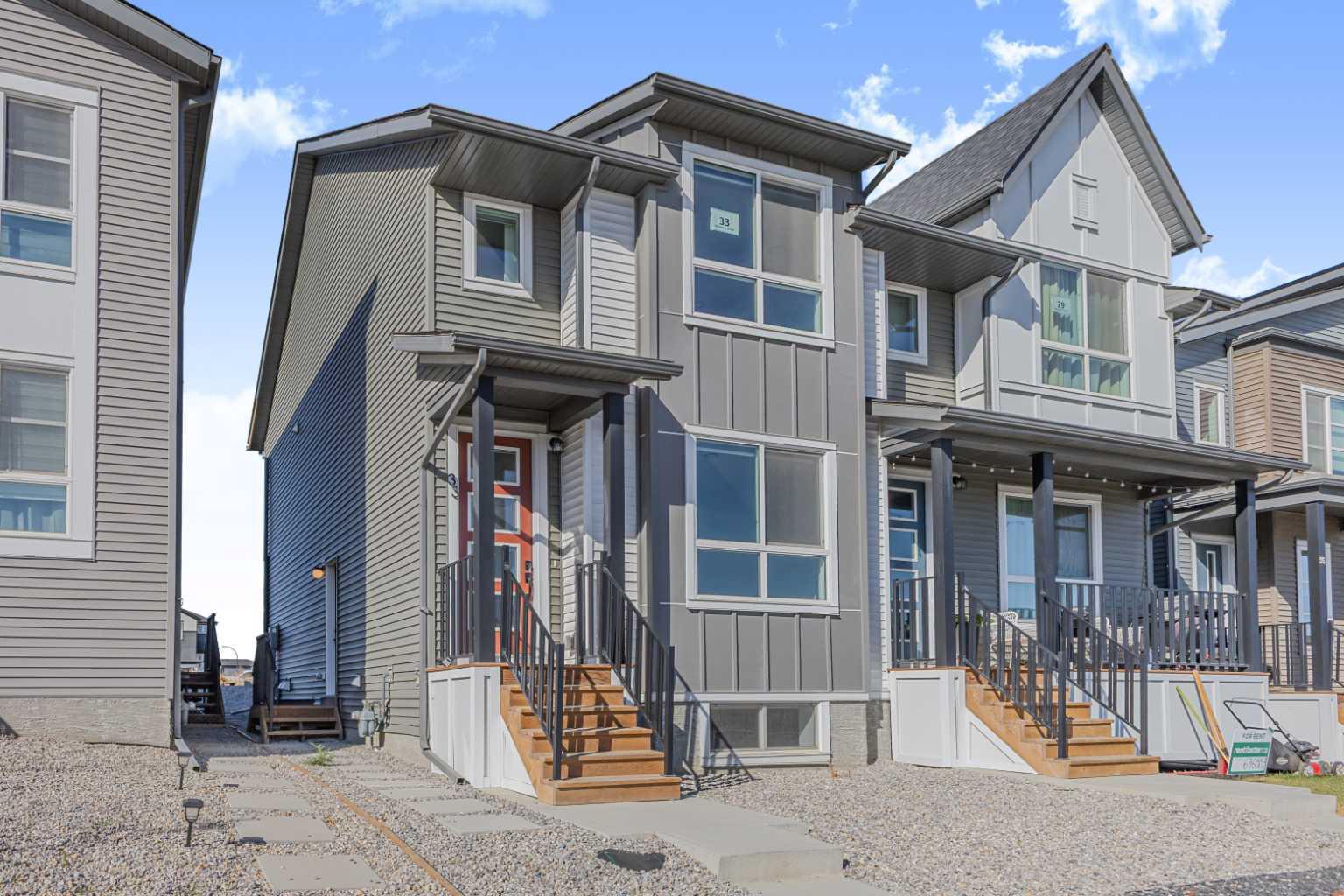 33 Belmont Dr SW, Calgary, AB T2X 4Z6