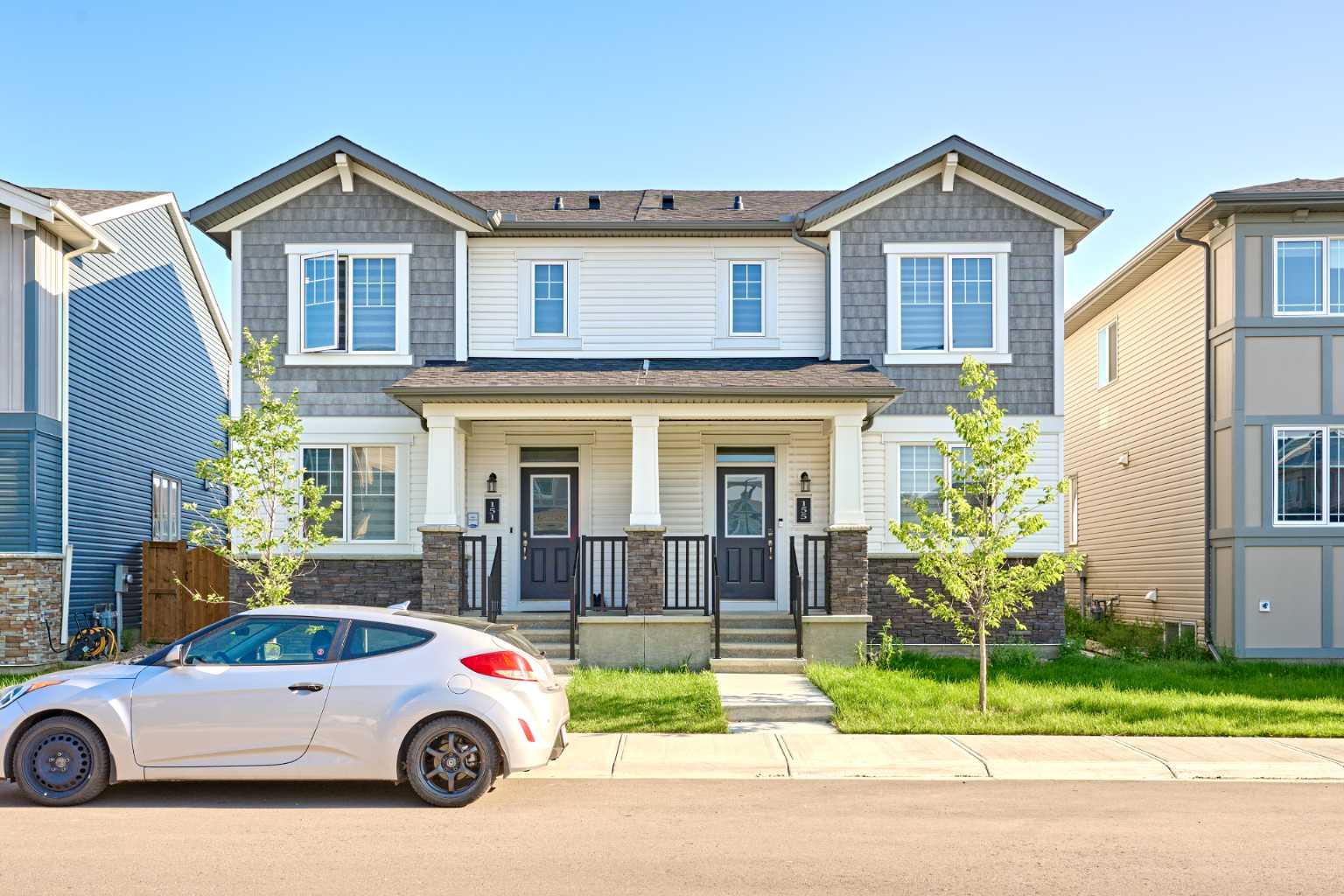 155 Carringham Rd NW, Calgary, AB T3P 1V3