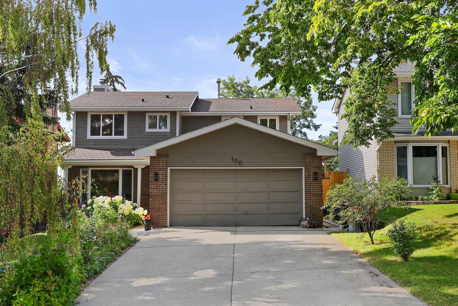 100 Hawkfield Cres NW, Calgary, AB T3G 1Z5
