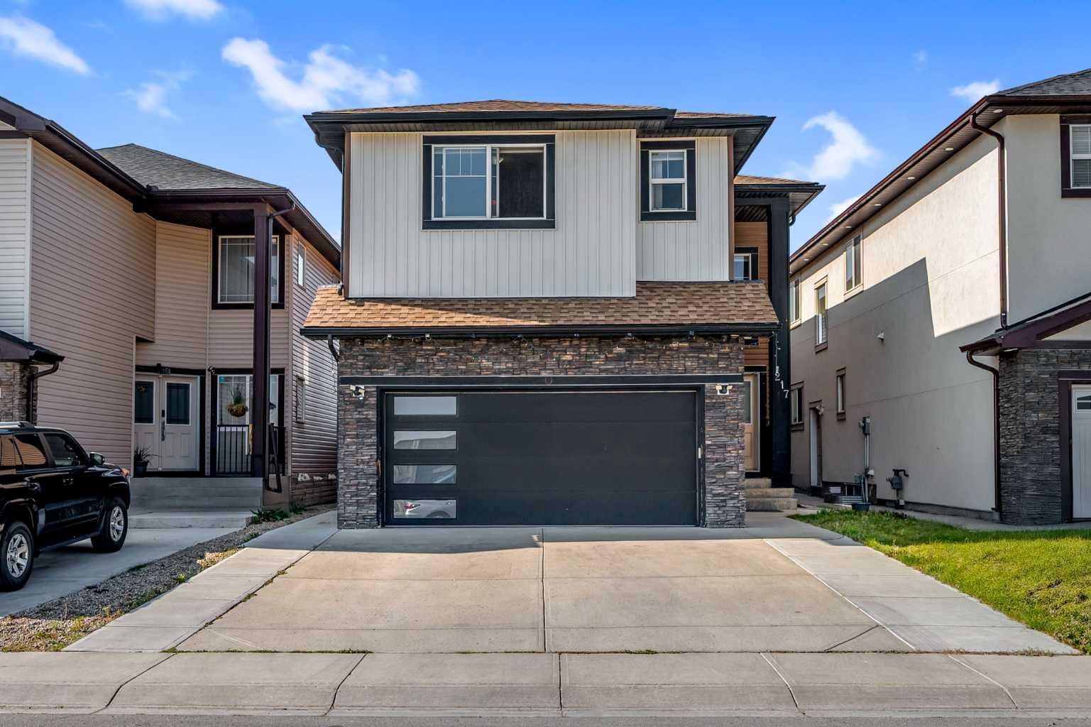 217 Taralake Mnr NE, Calgary, AB T3J 0N2