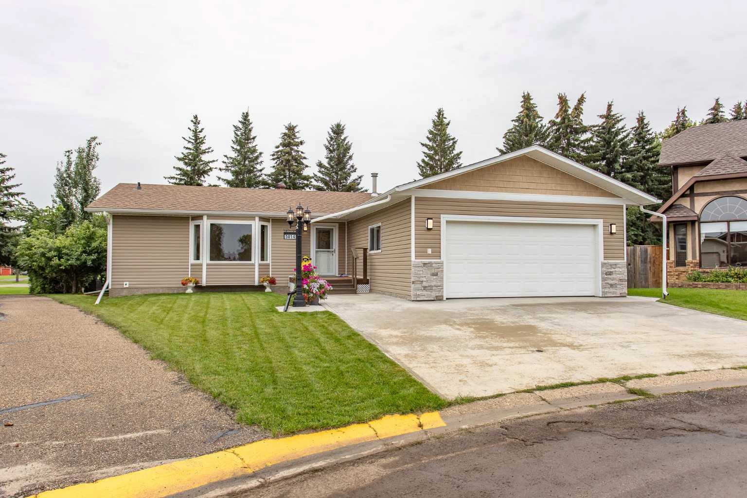 60 Street Close Unit 5014, Lacombe, AB T4L 1M3