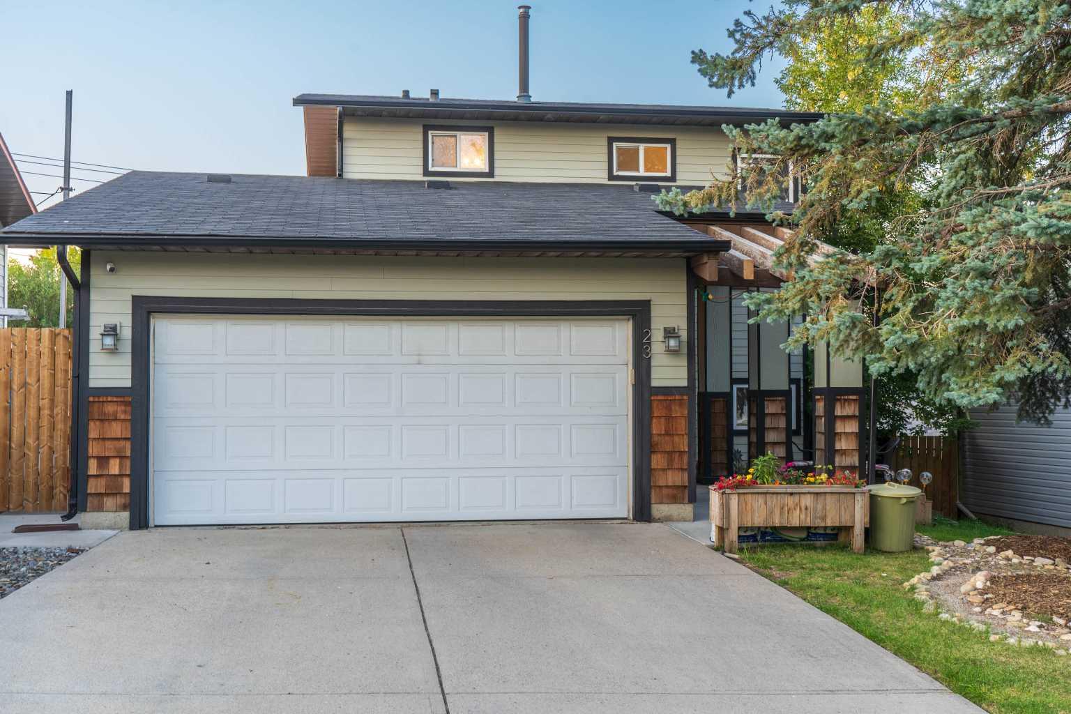 23 Bedwood Pl NE, Calgary, AB T3K 1L7