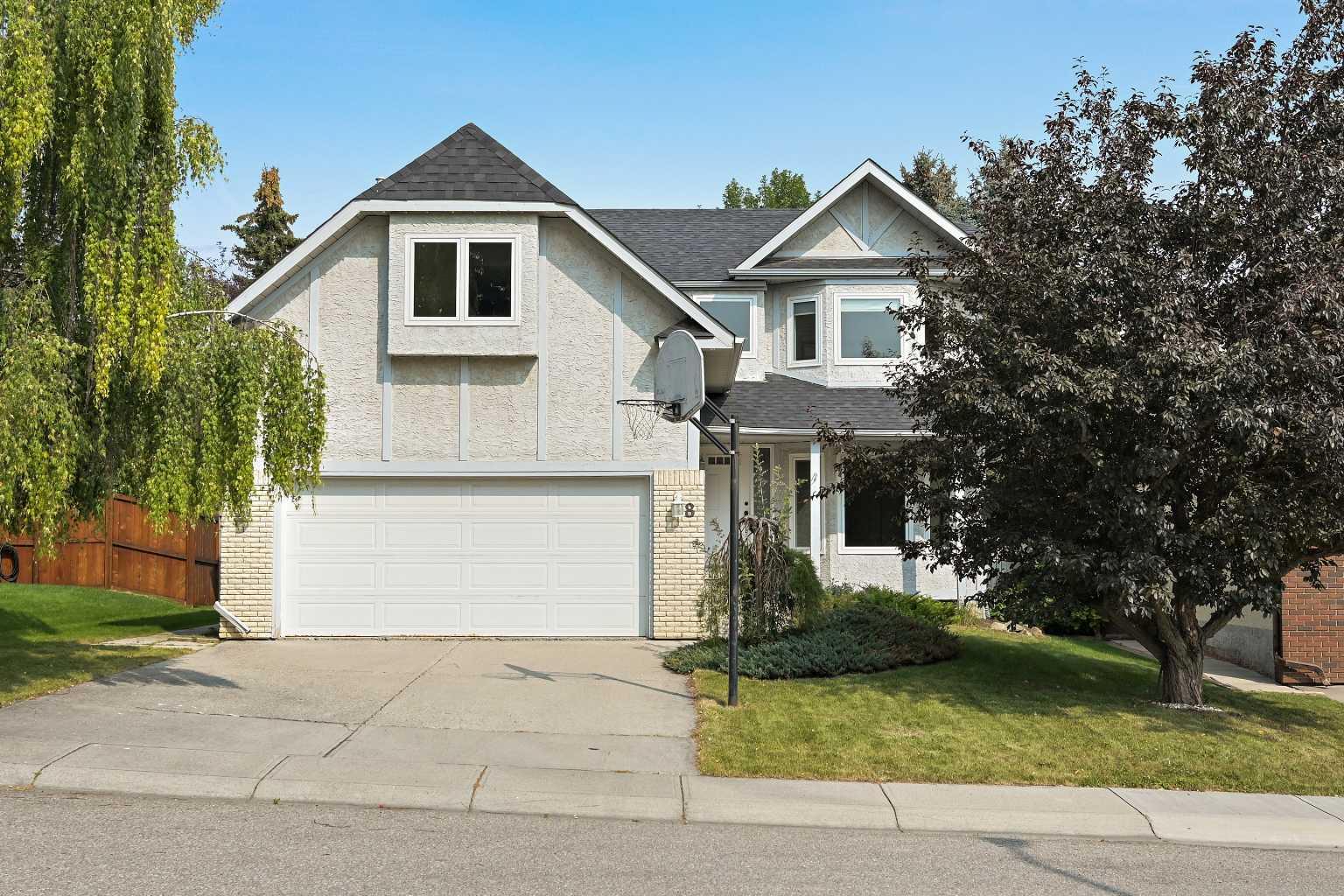 8 Edgeridge Way NW, Calgary, AB T3A 4G8