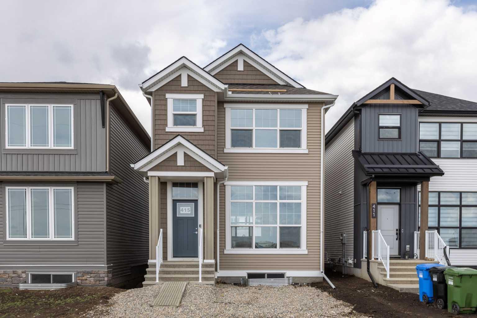 415 Hotchkiss Mnr SE, Calgary, AB T3S 0N3