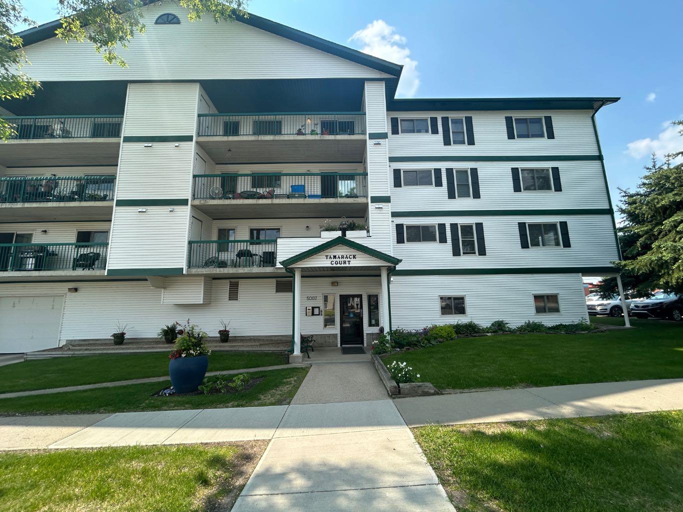 5007 52 Avenue Unit 407, Ponoka, AB T4J 1S3
