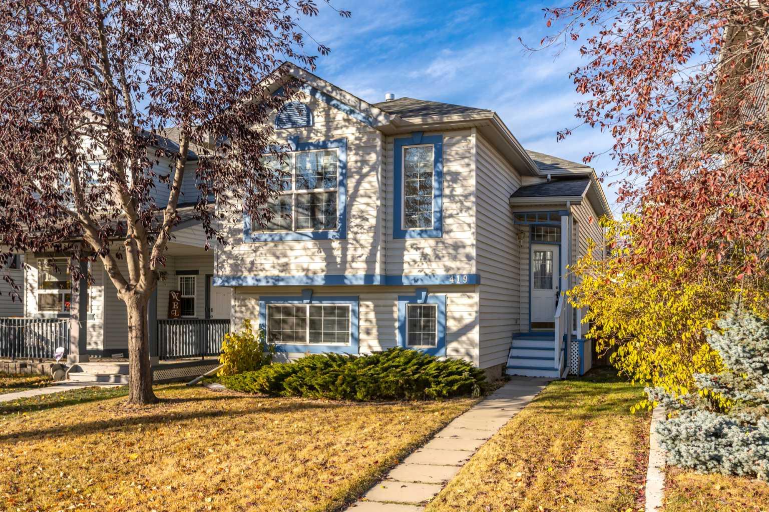 419 Coventry Rd NE, Calgary, AB T3K 5N1