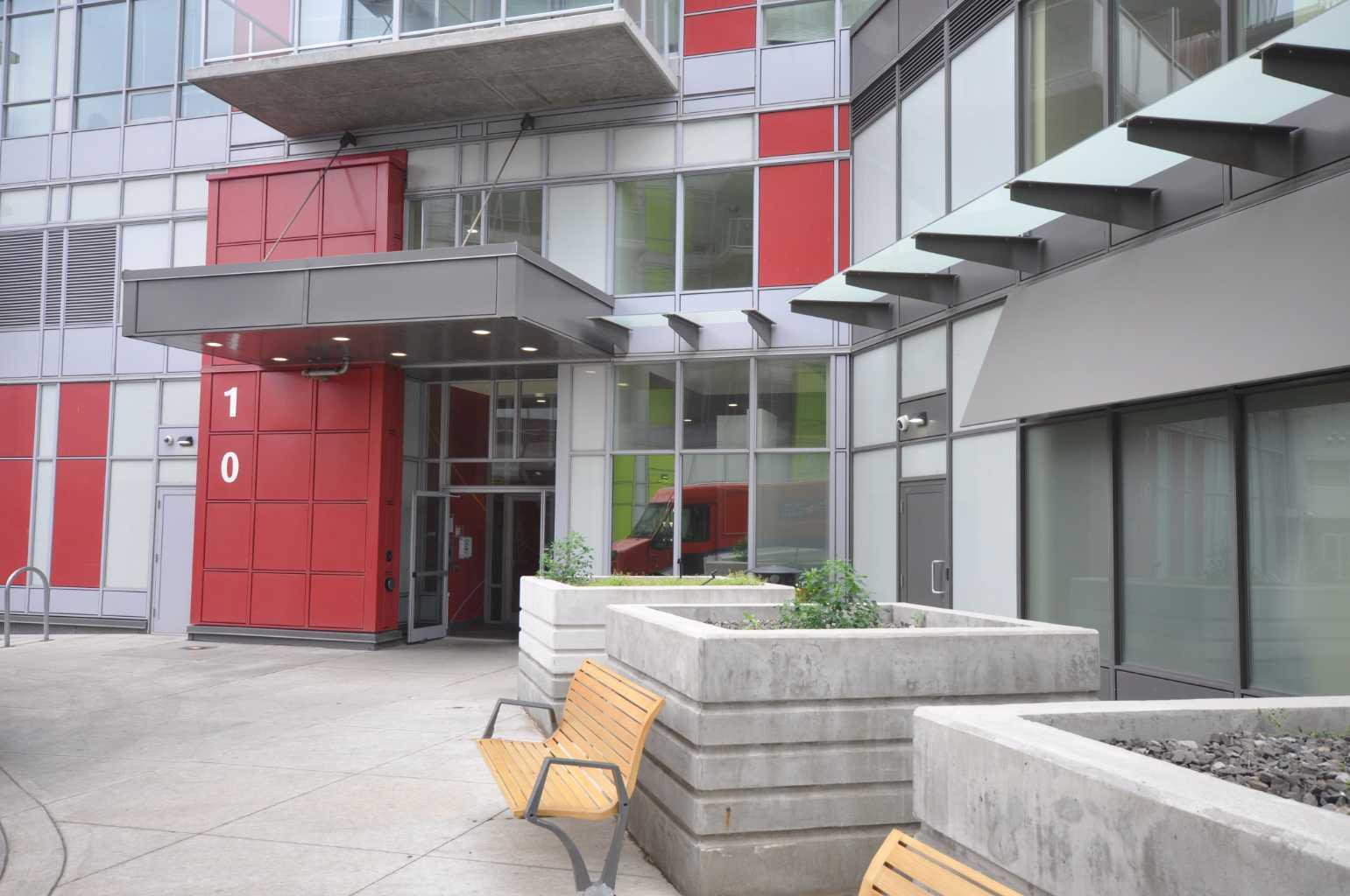 10 Brentwood Common Nw Unit 302, Calgary, AB T2L 2L6