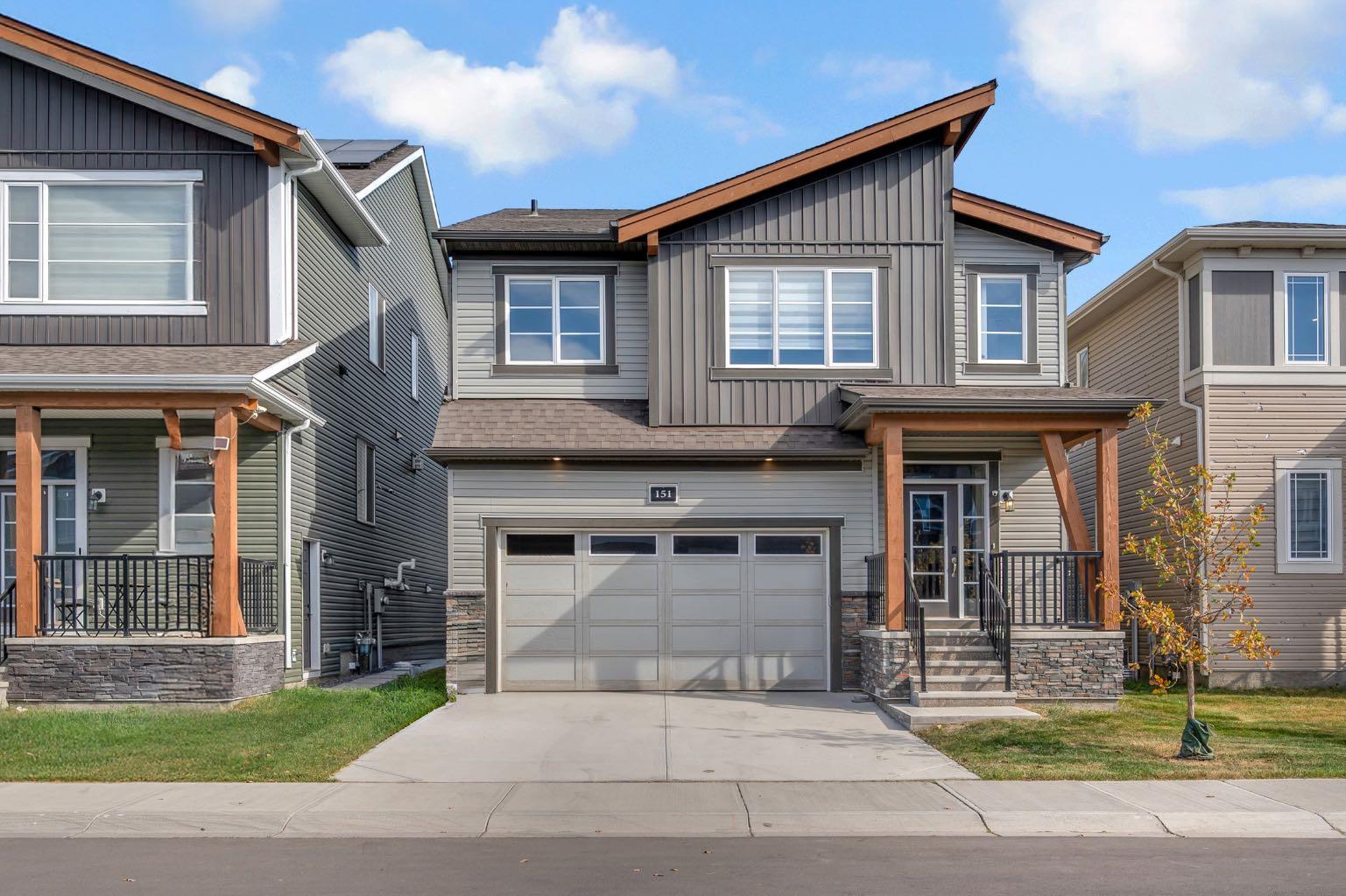 151 Carringham Way NW, Calgary, AB T4B 3P5