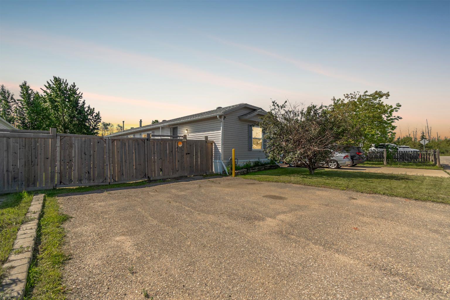 113 Mustang Rd, Fort Mcmurray, AB T9H 5K5