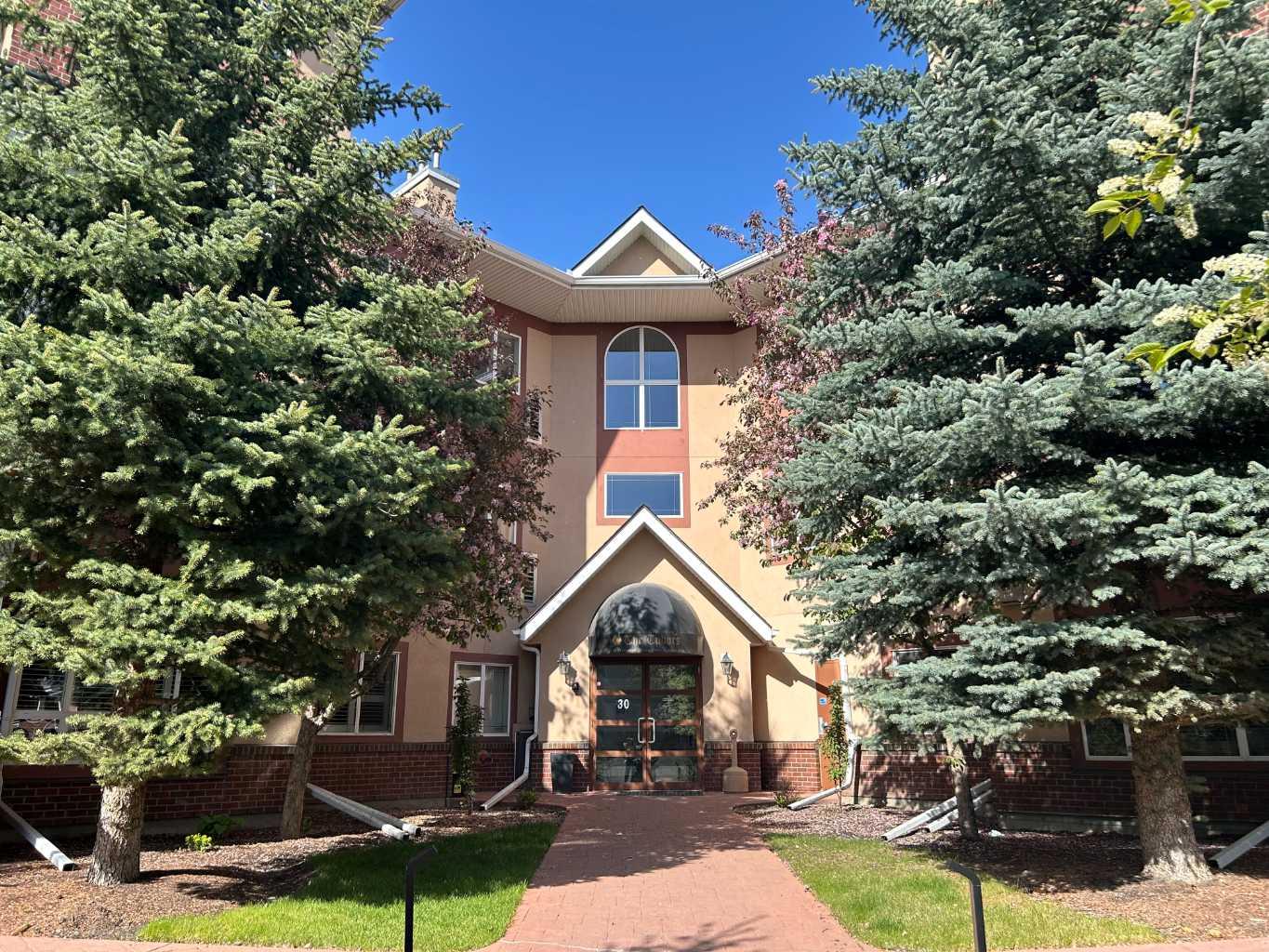 30 Sierra Morena Landing Sw Unit 121, Calgary, AB T3H 5H2