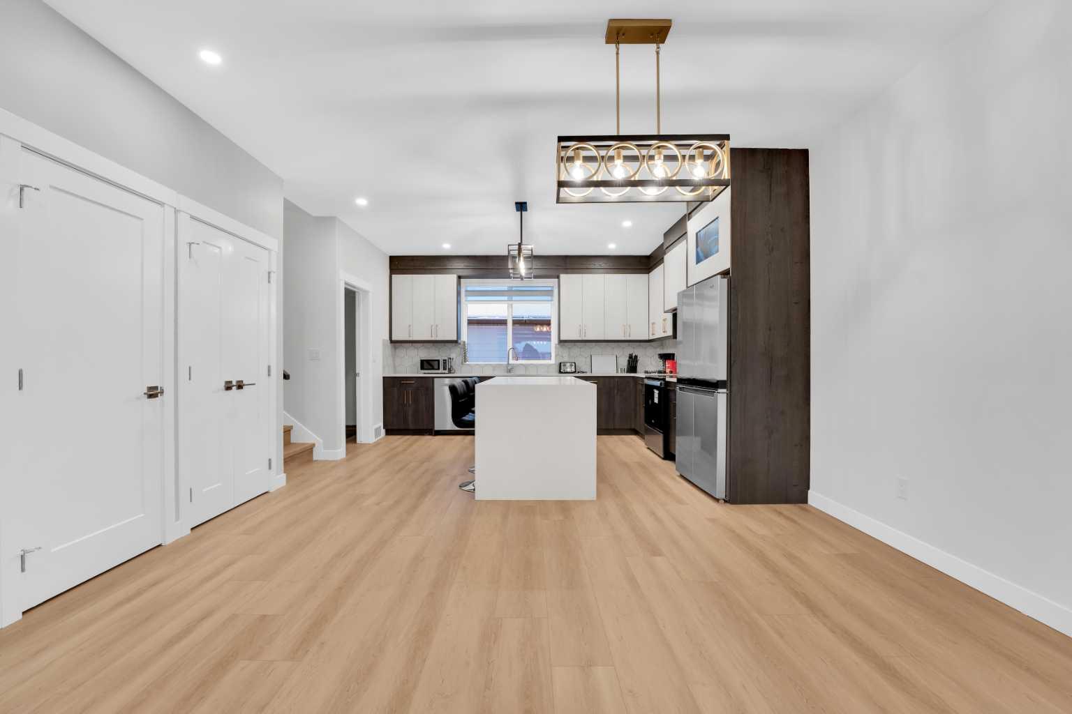 99 Avenue Se Unit 214, Calgary, AB T2J 0J1