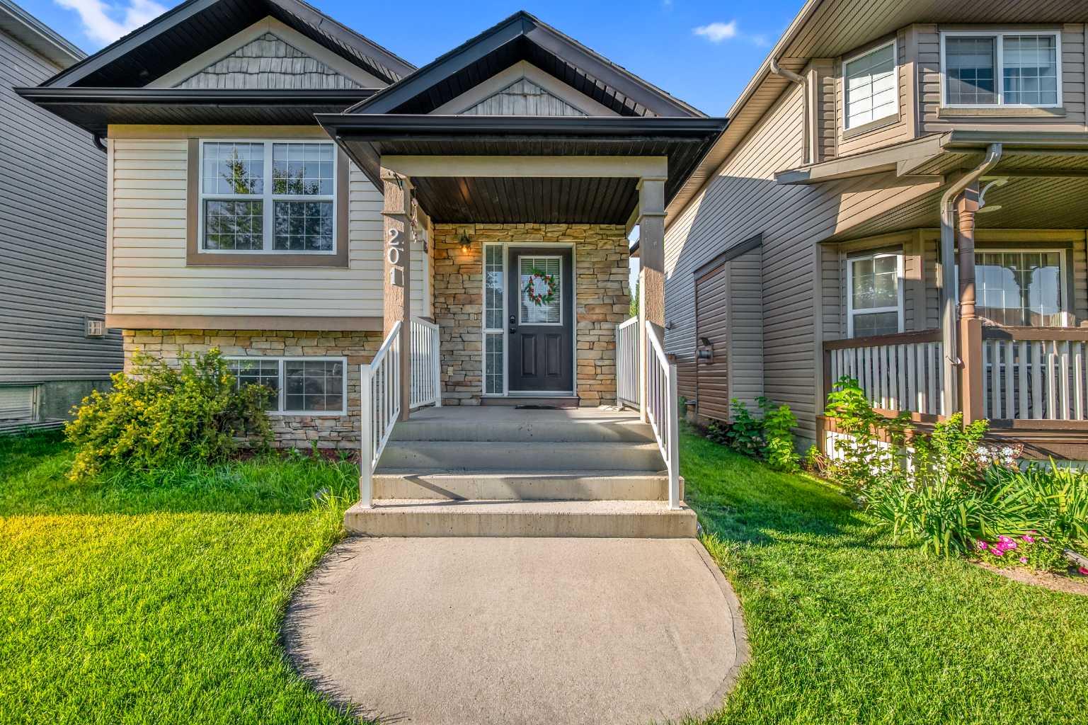 201 Morningside Gdns SW, Airdrie, AB T4B 0C9
