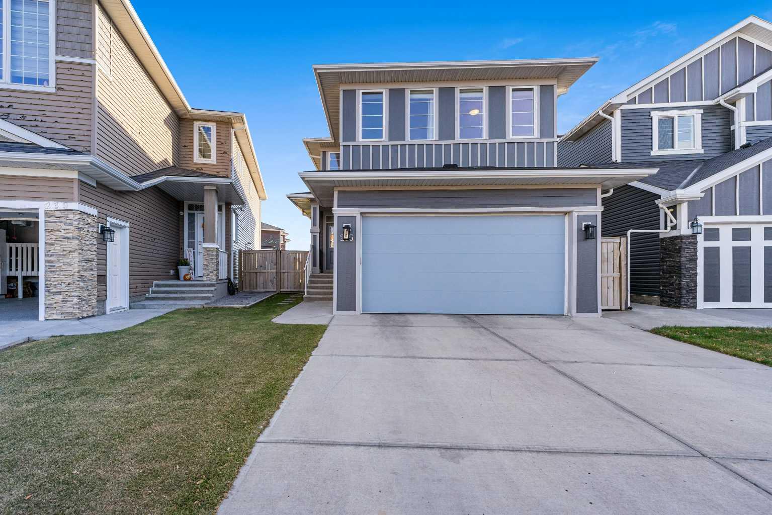 235 Redstone Hts NE, Calgary, AB T3N 0T8