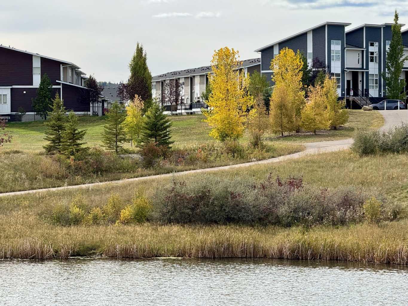 10 Walden Ln SE, Calgary, AB T2X 2A7