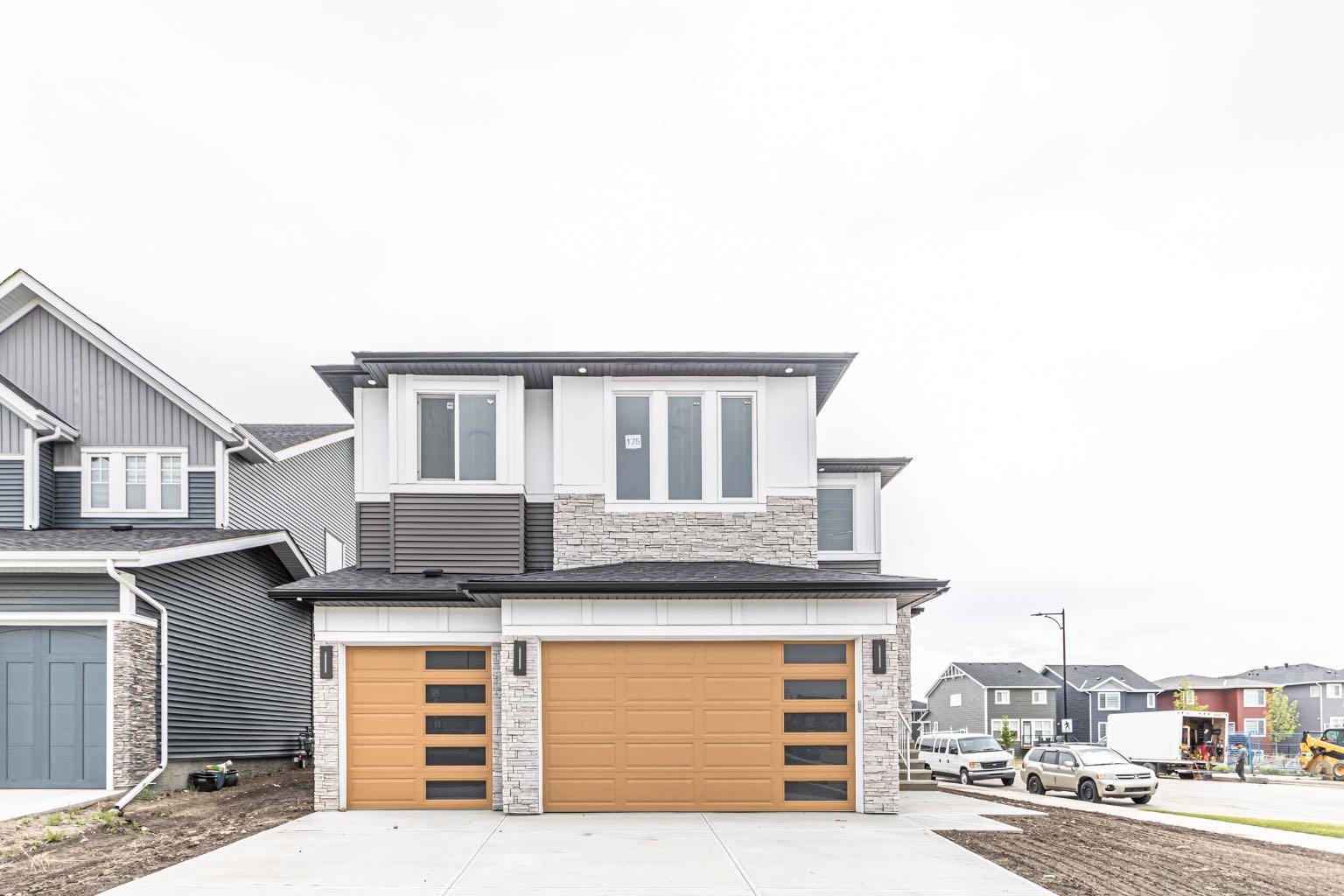 175 Chelsea Channel, Chestermere, AB T1X 2T2