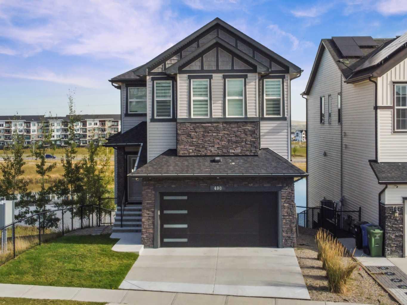 490 Sherwood Blvd NW, Calgary, AB T3R 0Y6
