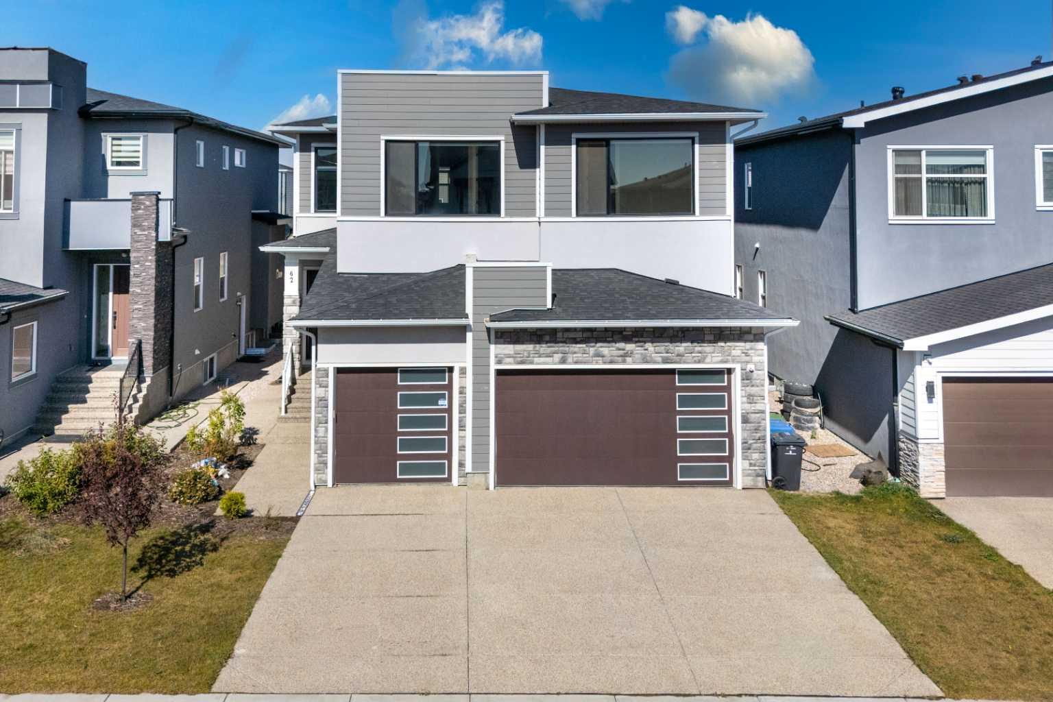 62 Waterford Rd, Chestermere, AB T1X 2M7
