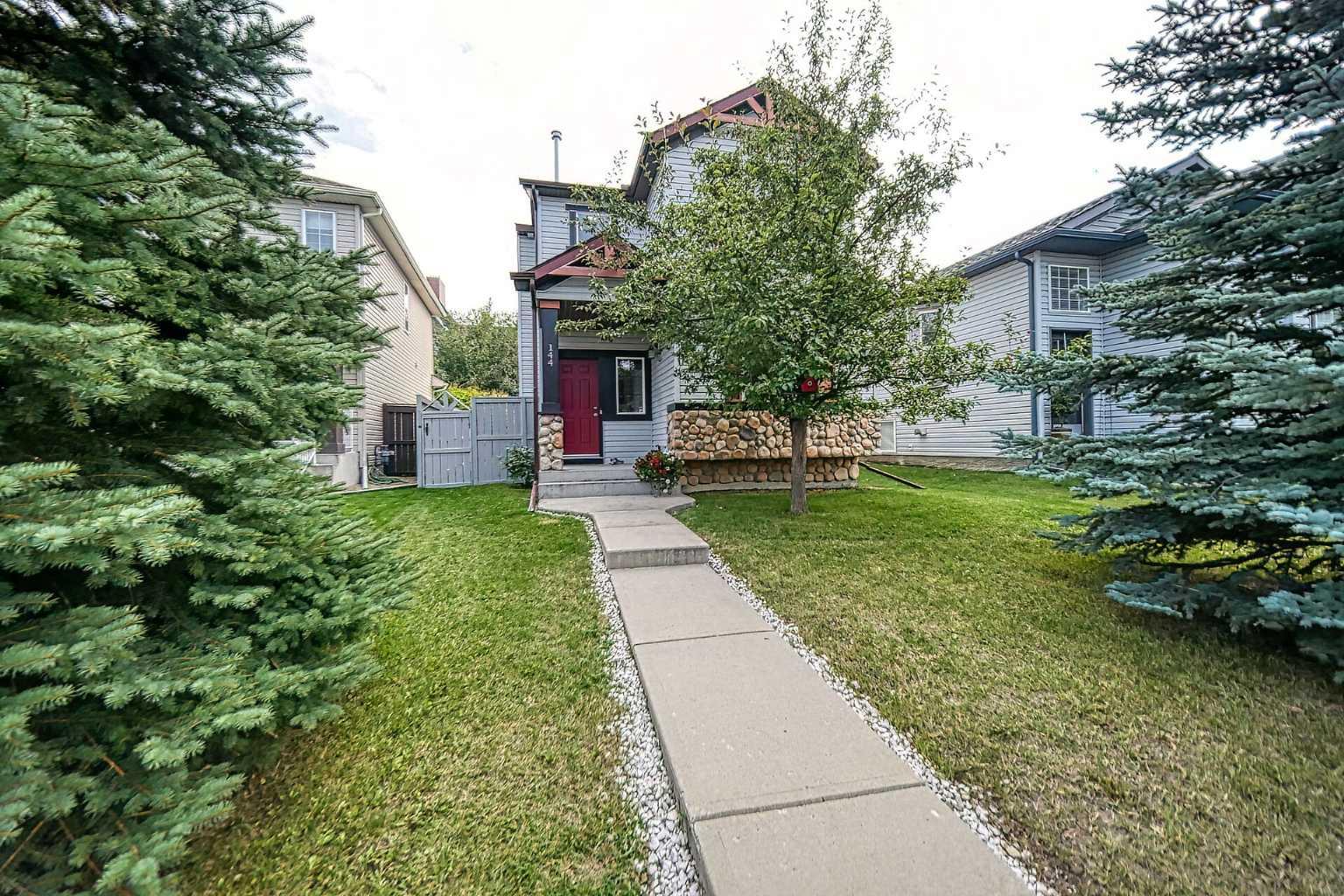 144 Eversyde Cir SW, Calgary, AB T2Y 4T4
