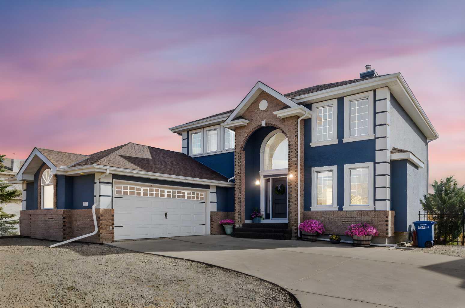 52 Canoe Rd SW, Airdrie, AB T4B 2L5