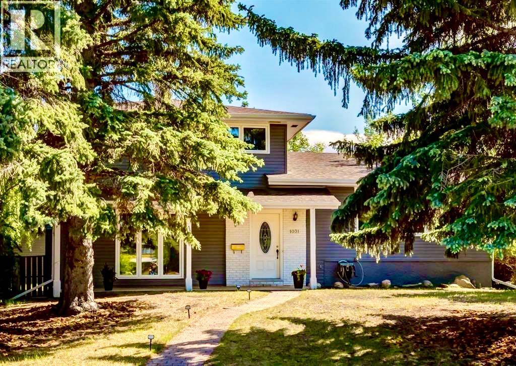 1031 Cannock Pl SW, Calgary, AB T2W 1M8