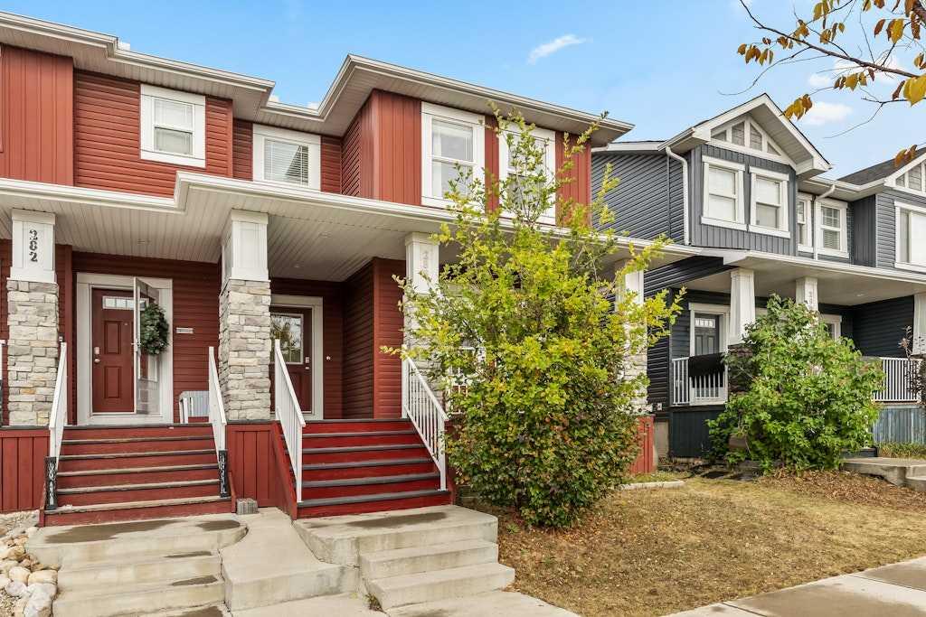 286 Redstone Dr NE, Calgary, AB T3N 0N4