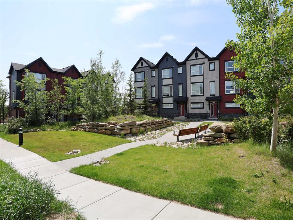 11 Evanscrest Mews Nw Unit 208, Calgary, AB T3P 0Y1
