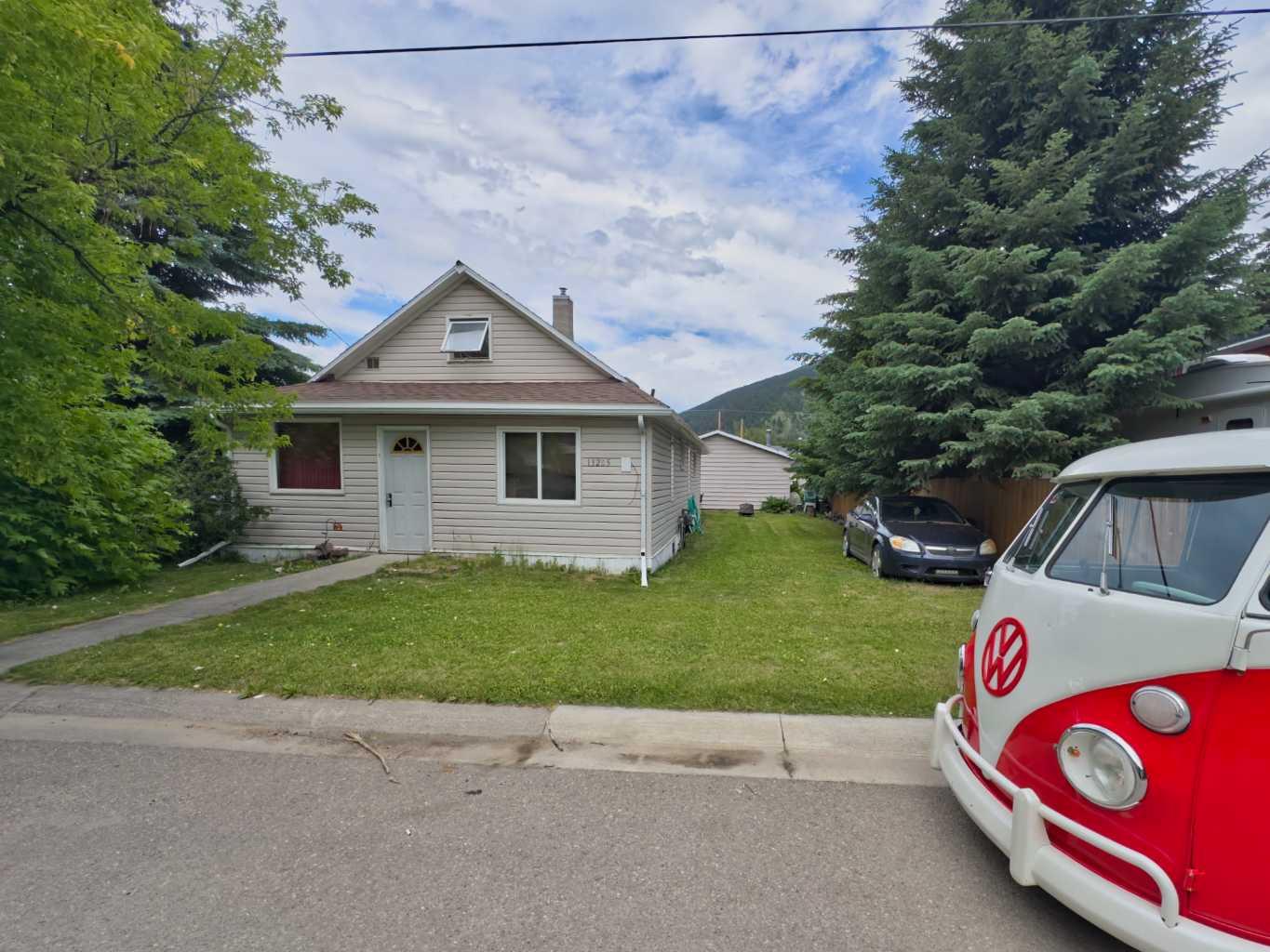 15 Avenue Unit 13205, Blairmore, AB T0K 0E0