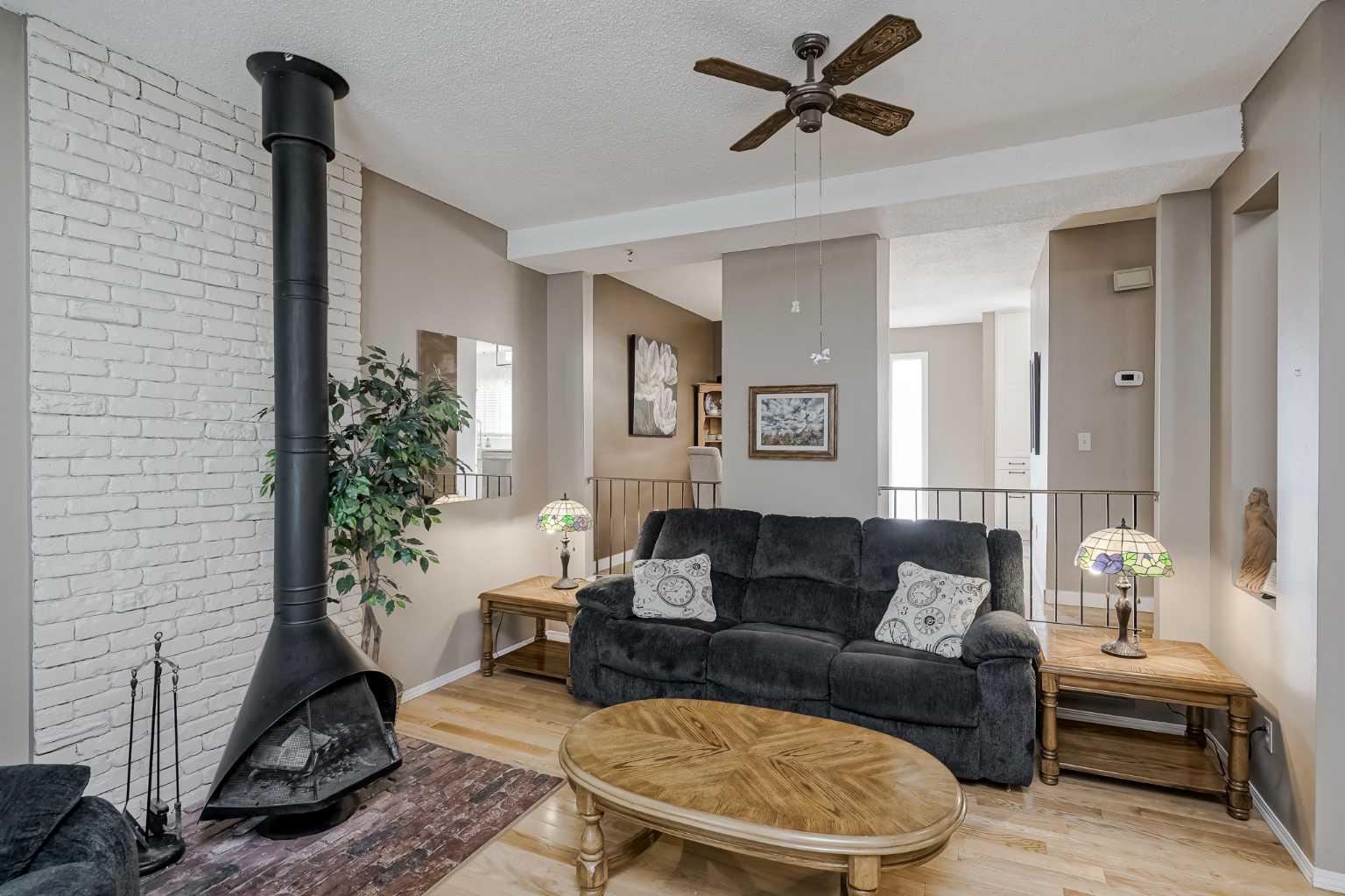 5340 17 Avenue Sw Unit 207, Calgary, AB T3M 6M3