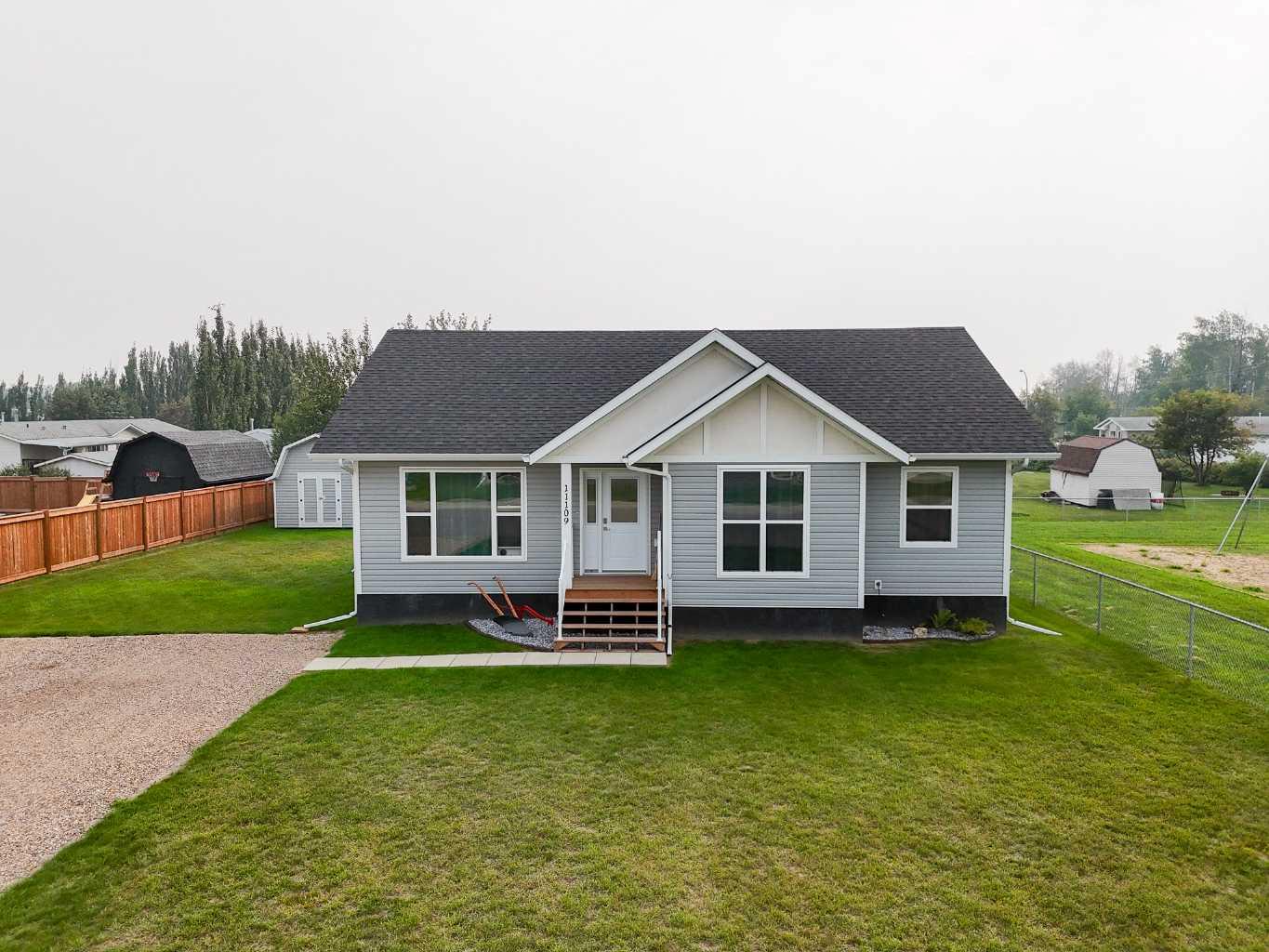 11109 99 Ave, La Crete, AB T0H 2H0