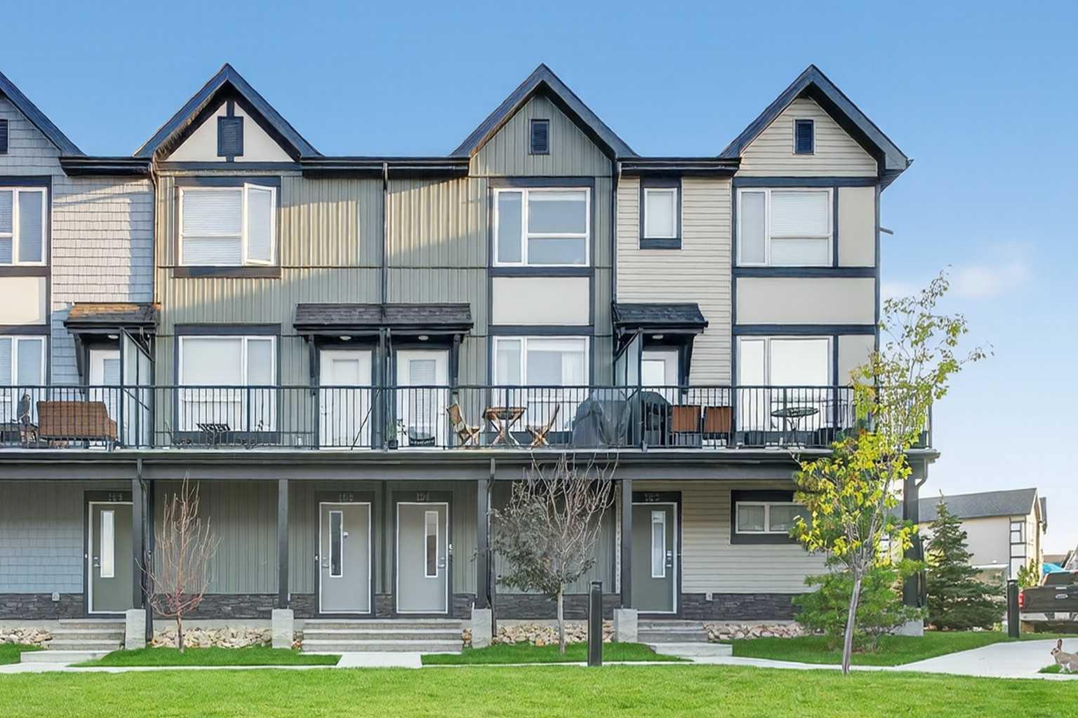 16 Evanscrest Park Nw Unit 104, Calgary, AB T3P 1R3