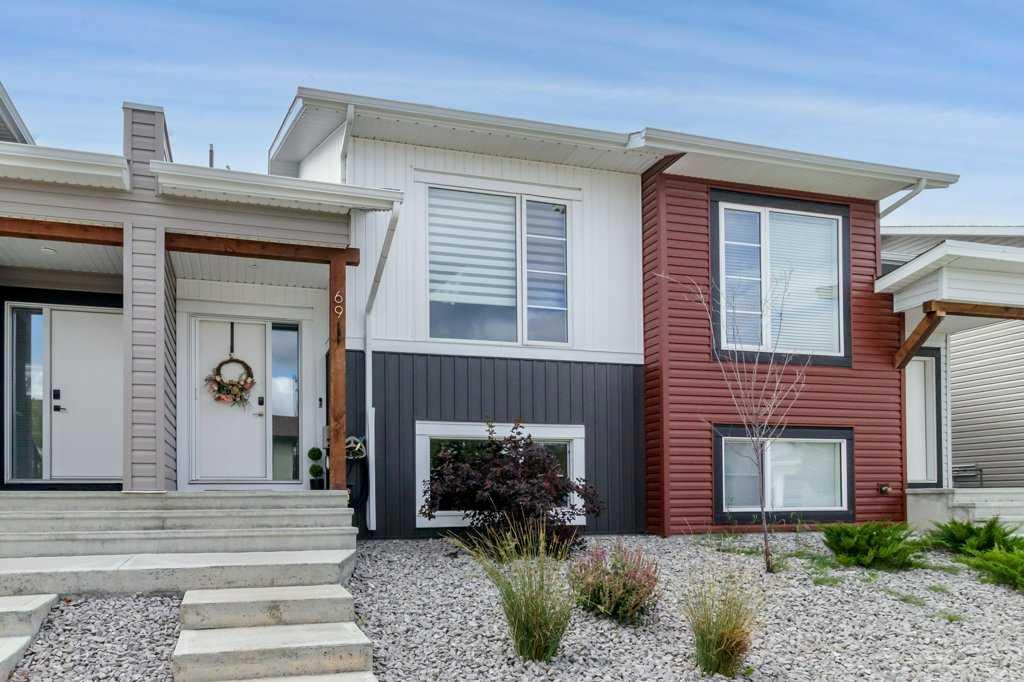 69 Ellington Cres, Red Deer, AB T4P 3E5