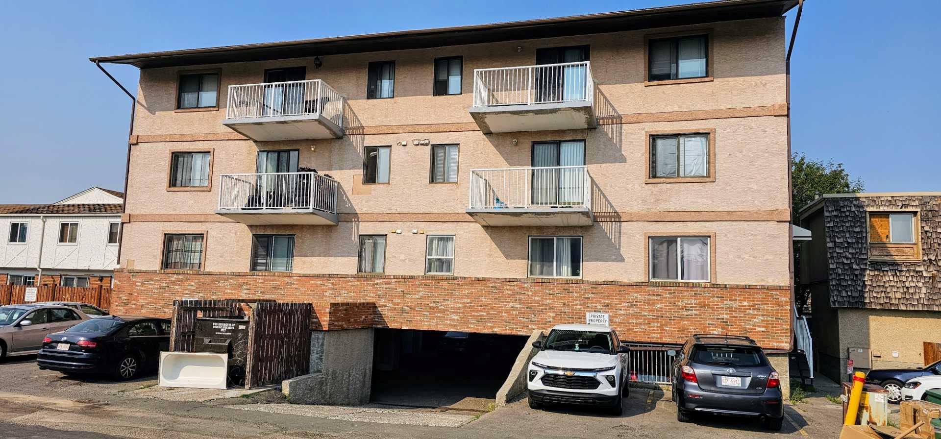 6825 Centre Street Nw Unit 204, Calgary, AB T2K 5C4