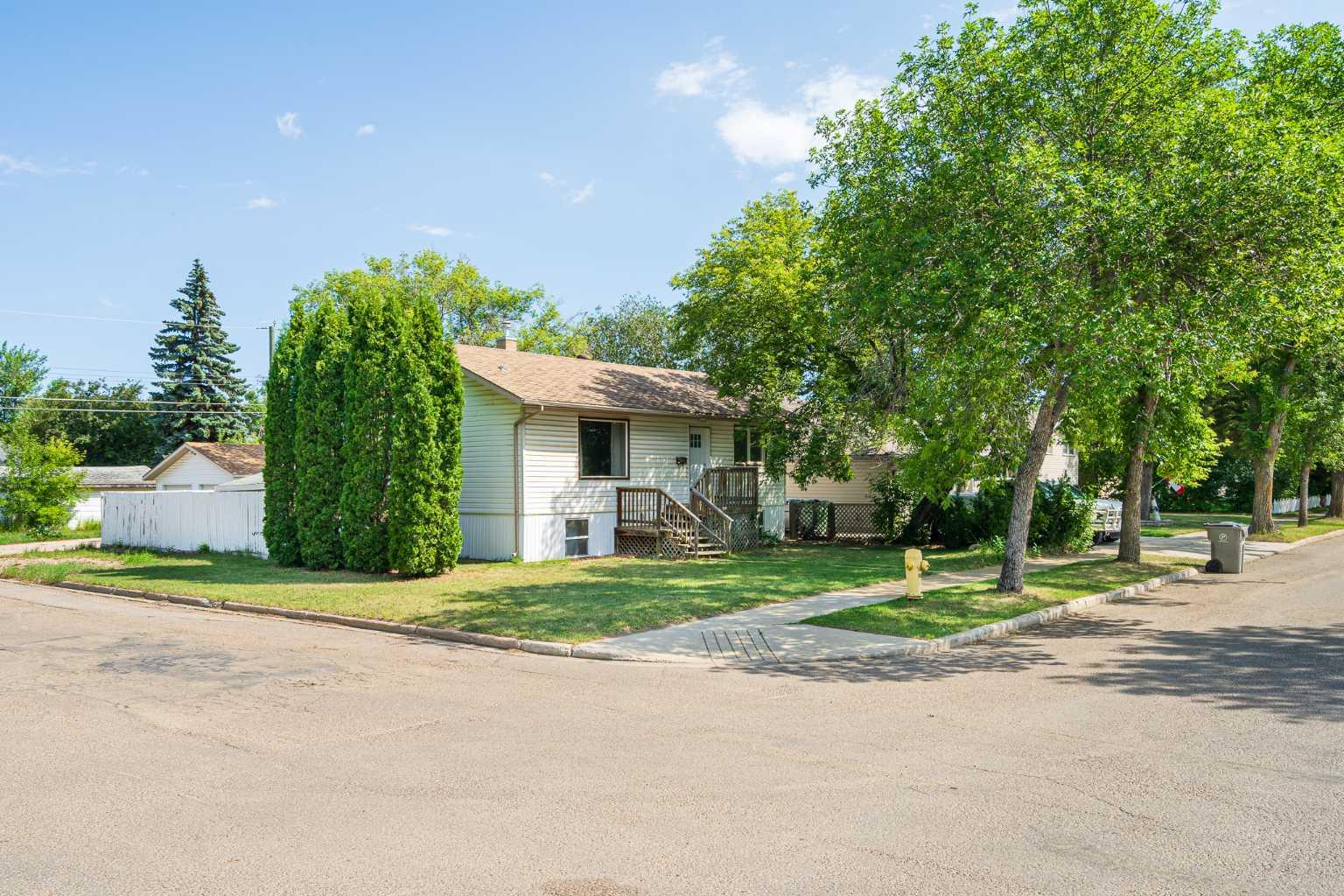 46 Street Unit 5220, Lloydminster, AB T9V 0C8