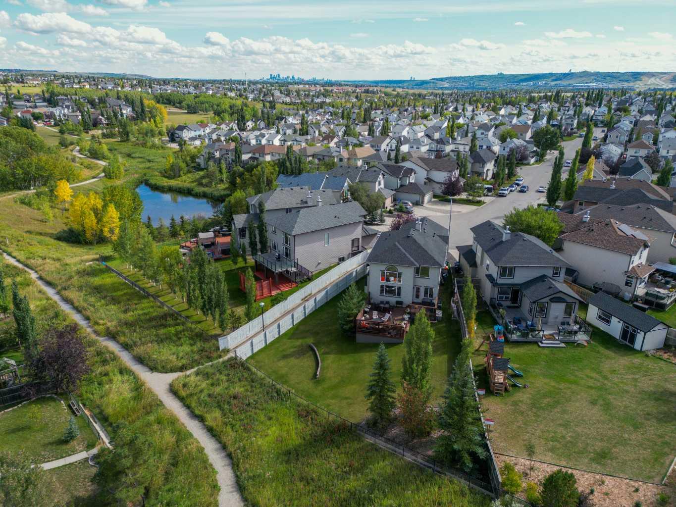 53 Tuscany Valley Hl NW, Calgary, AB T3L 2K4