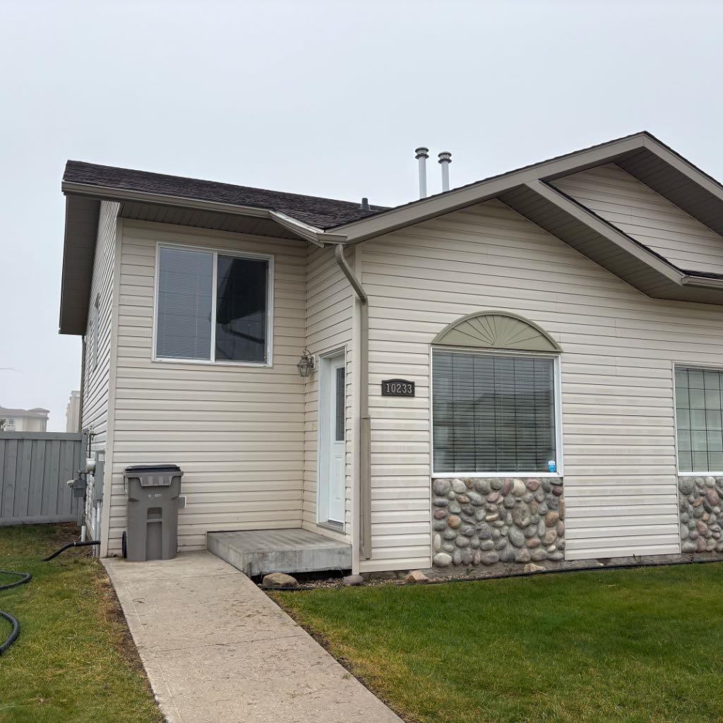 120 Avenue Unit 10233 #a, Grande Prairie, AB T8V 0M7