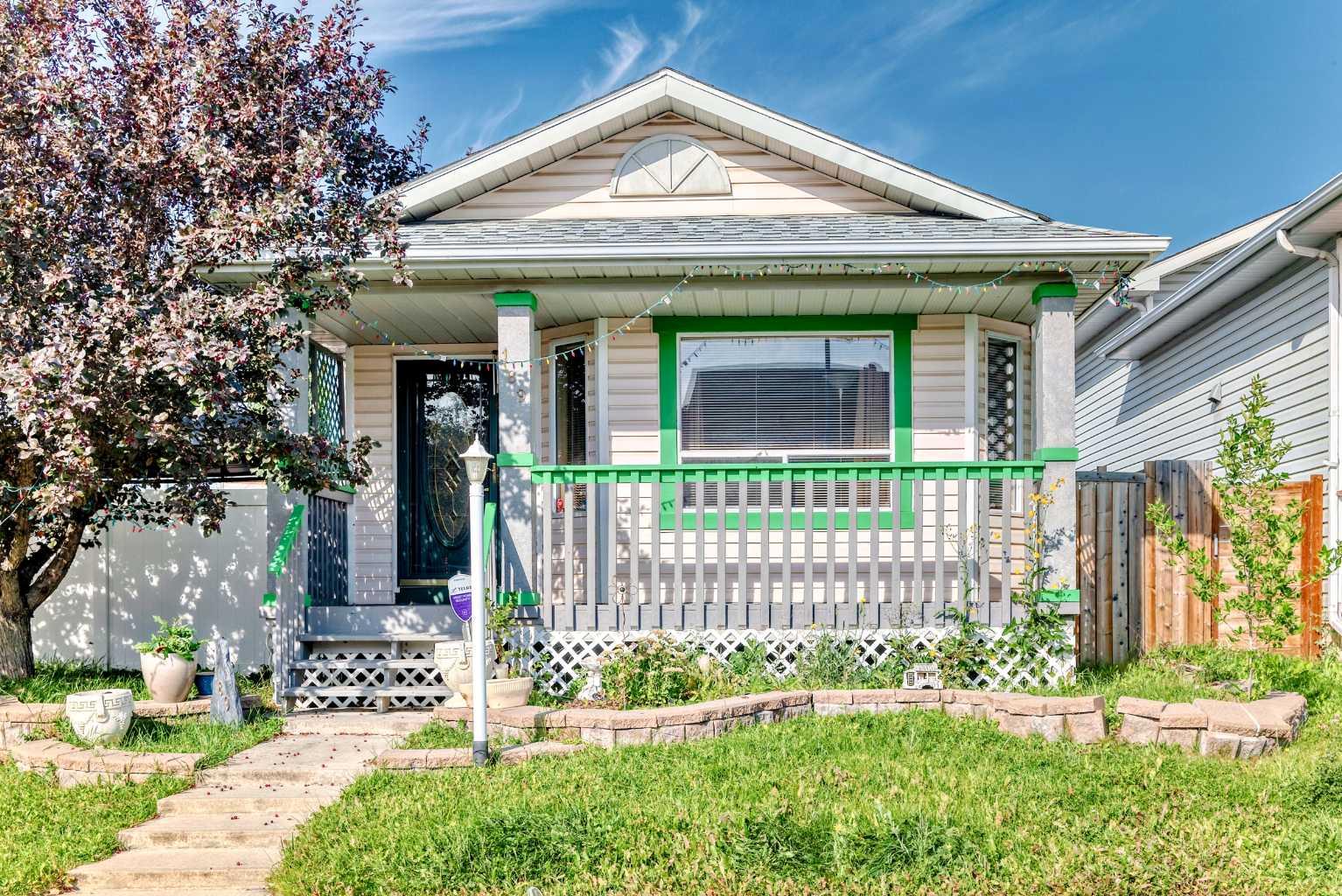 189 Applemead Close SE, Calgary, AB T2A 7S6
