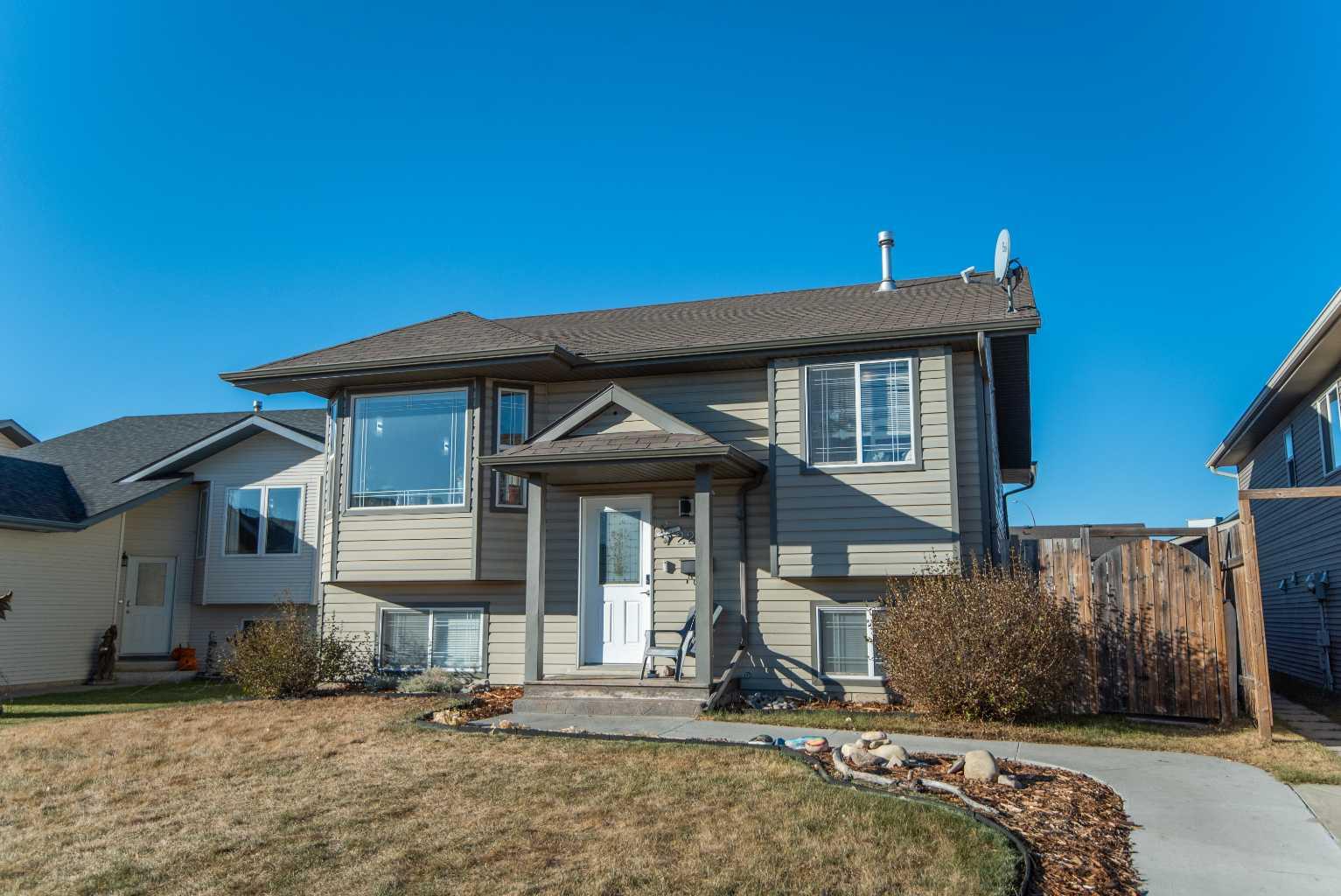 22 Woodbine Ave, Blackfalds, AB T4M 0K5