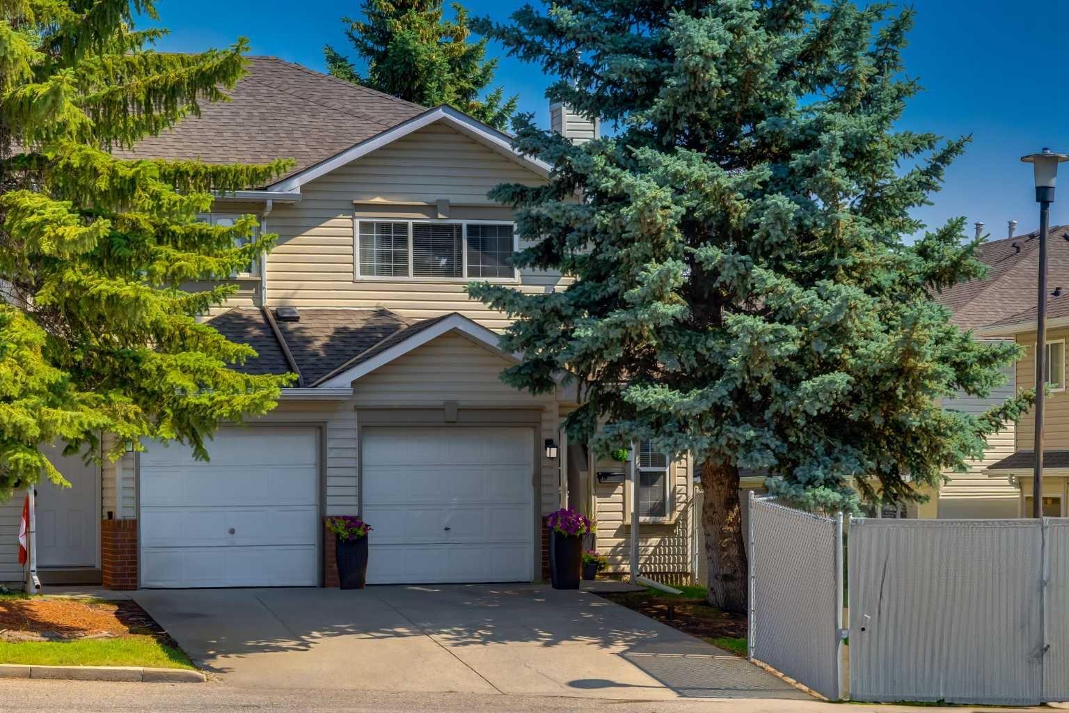 16 Millrise Grn SW, Calgary, AB T2Y 3E8